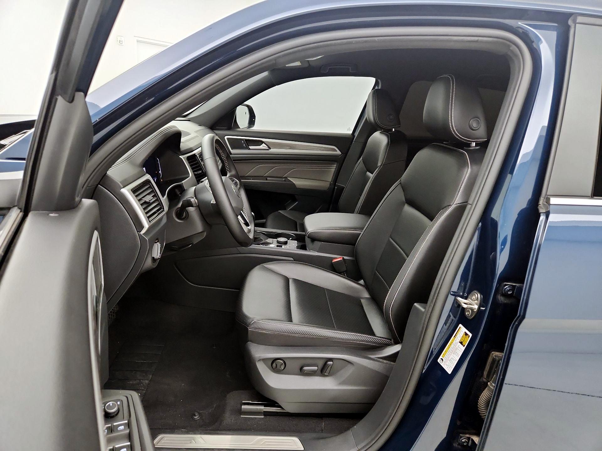 Thumbnail: 2022 Volkswagen Atlas - 11