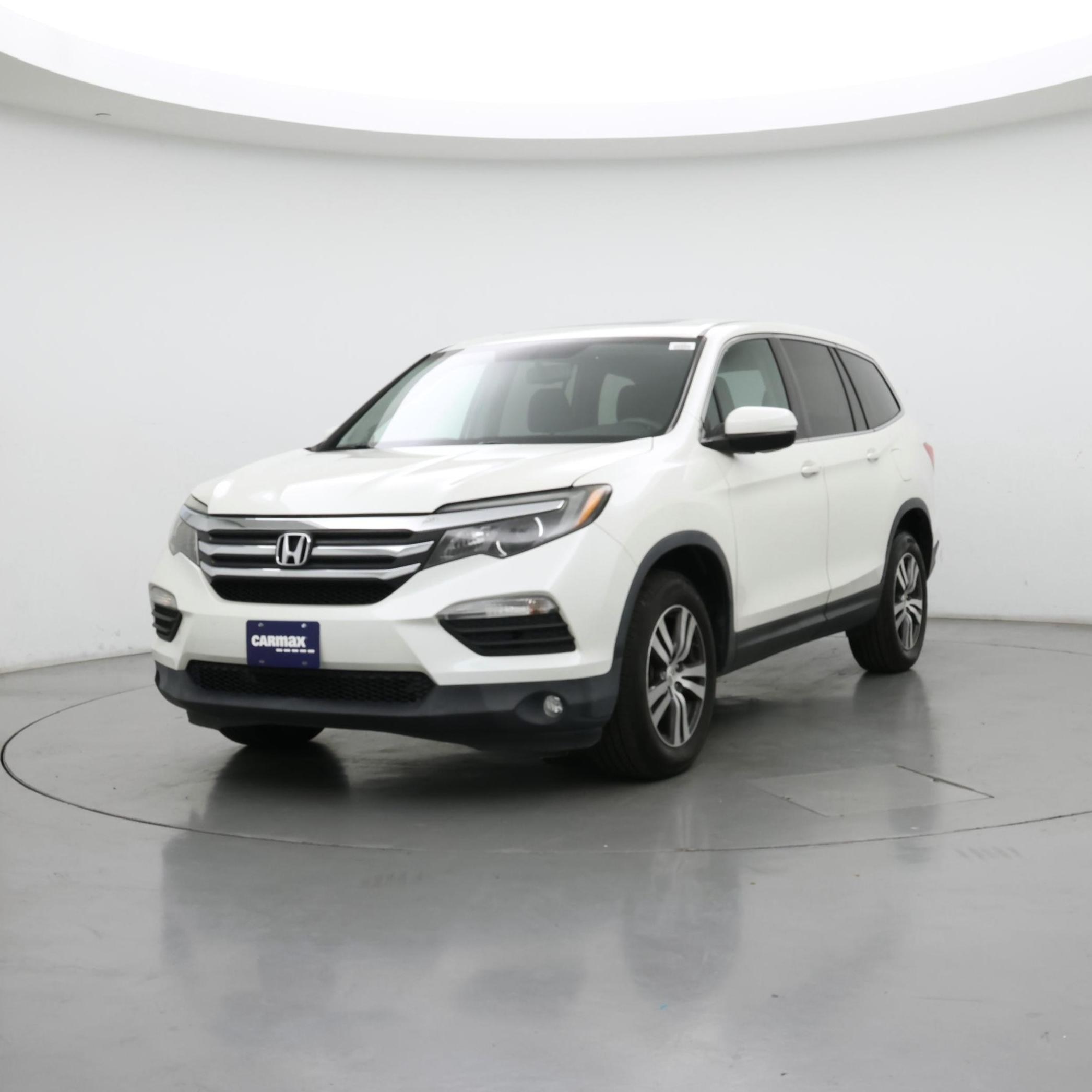 Thumbnail: 2017 Honda Pilot - 4