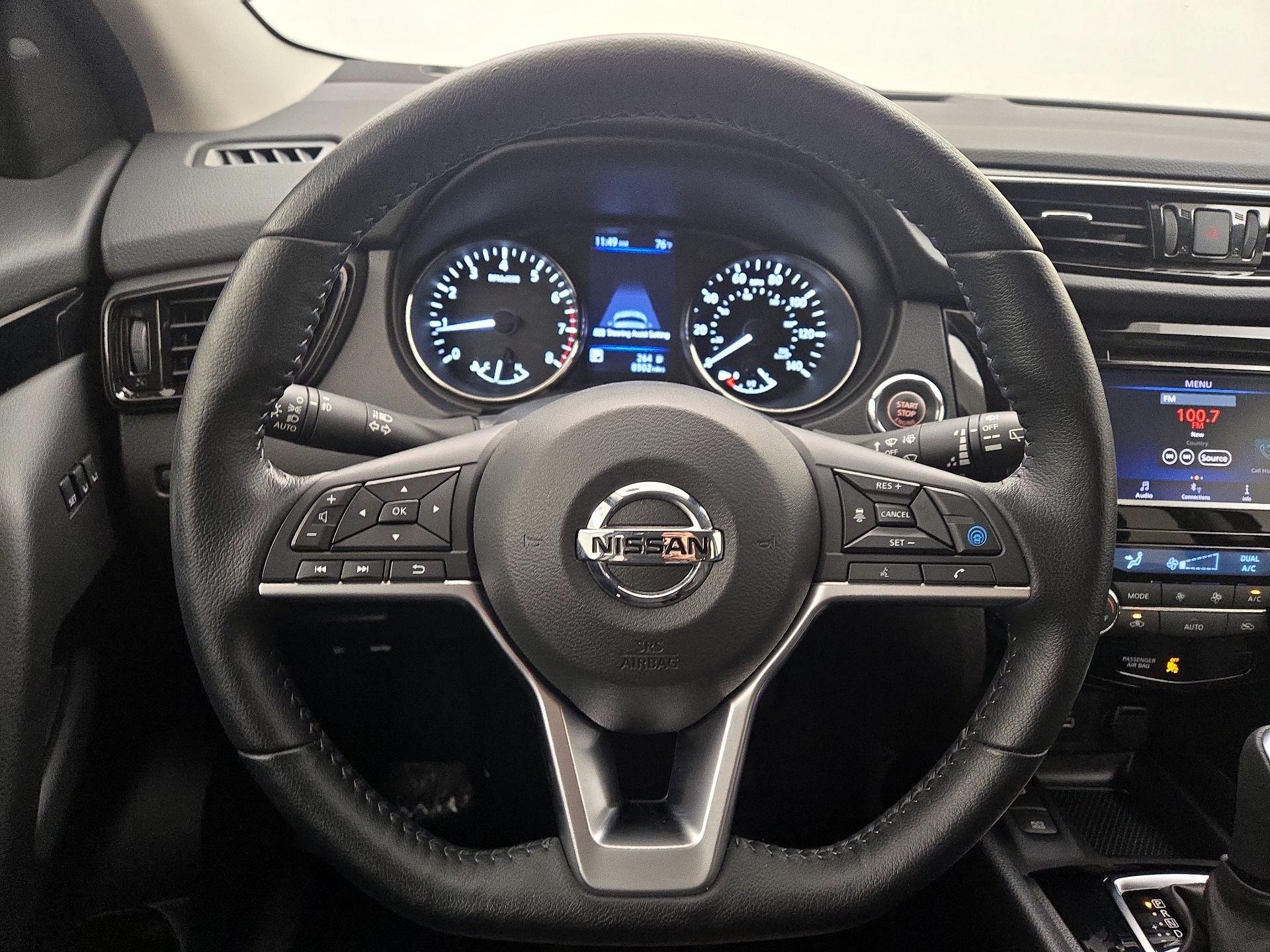 Thumbnail: 2021 Nissan Rogue Sport - 10