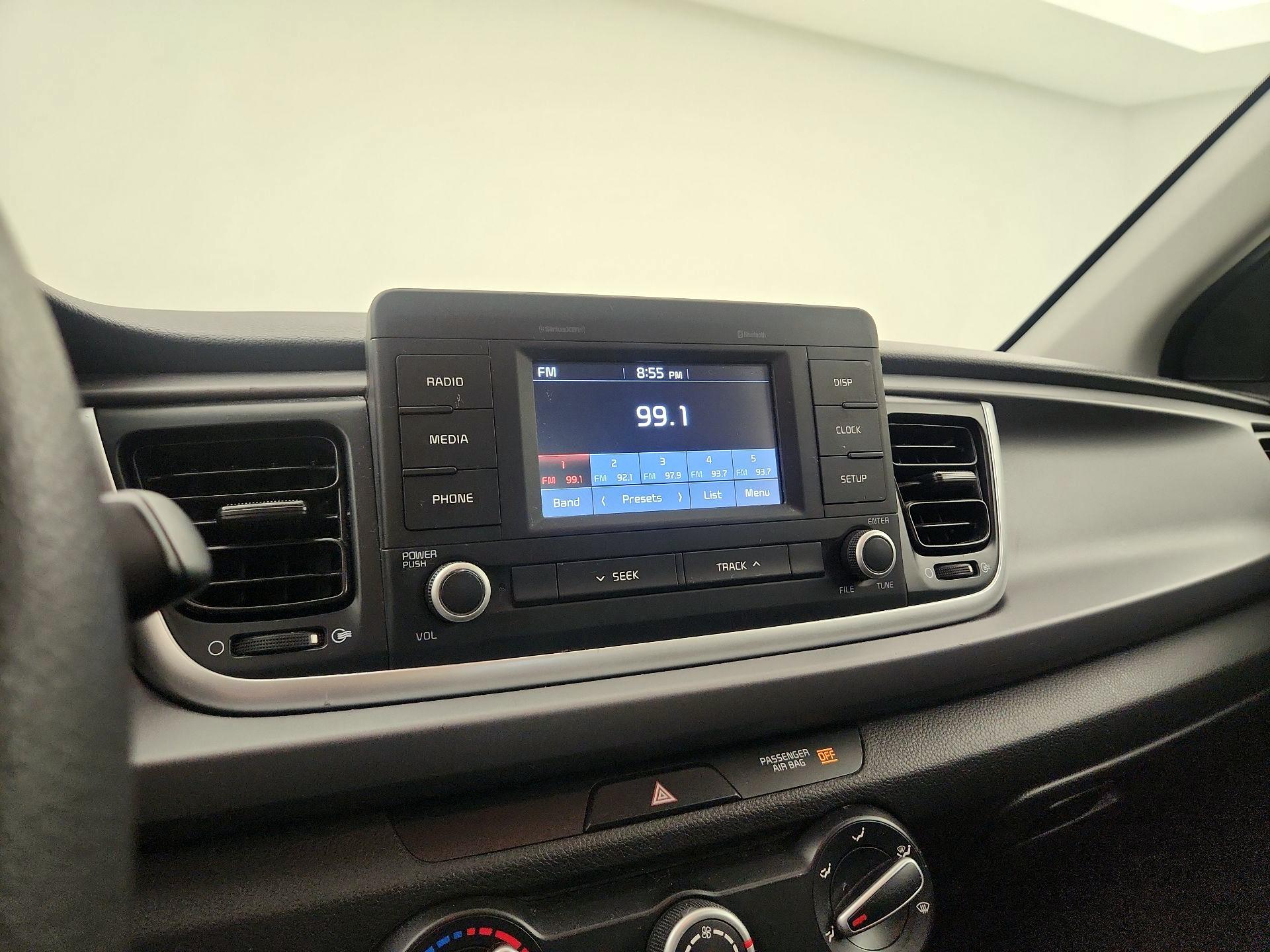 Thumbnail: 2018 Kia Rio - 13