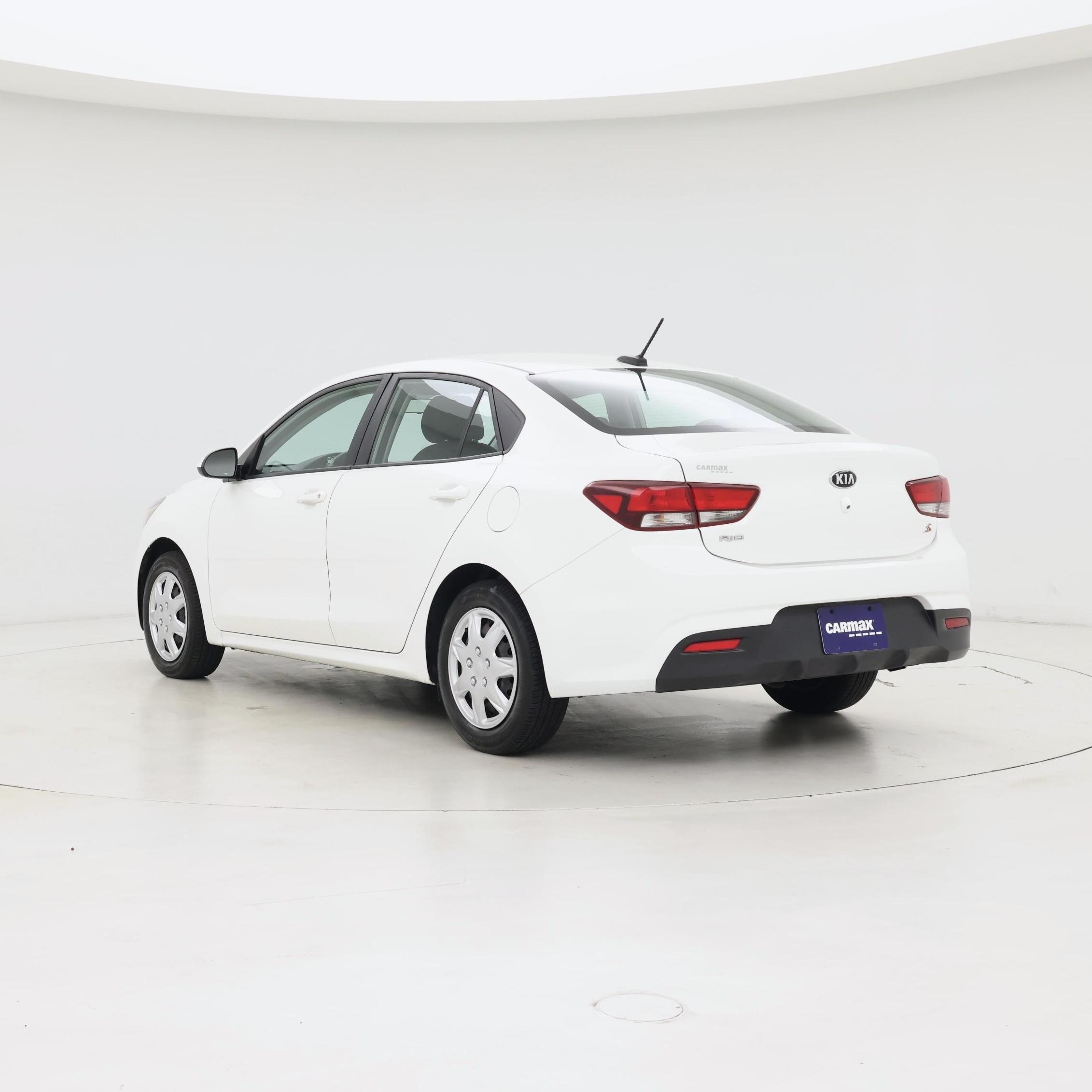 Thumbnail: 2018 Kia Rio - 2