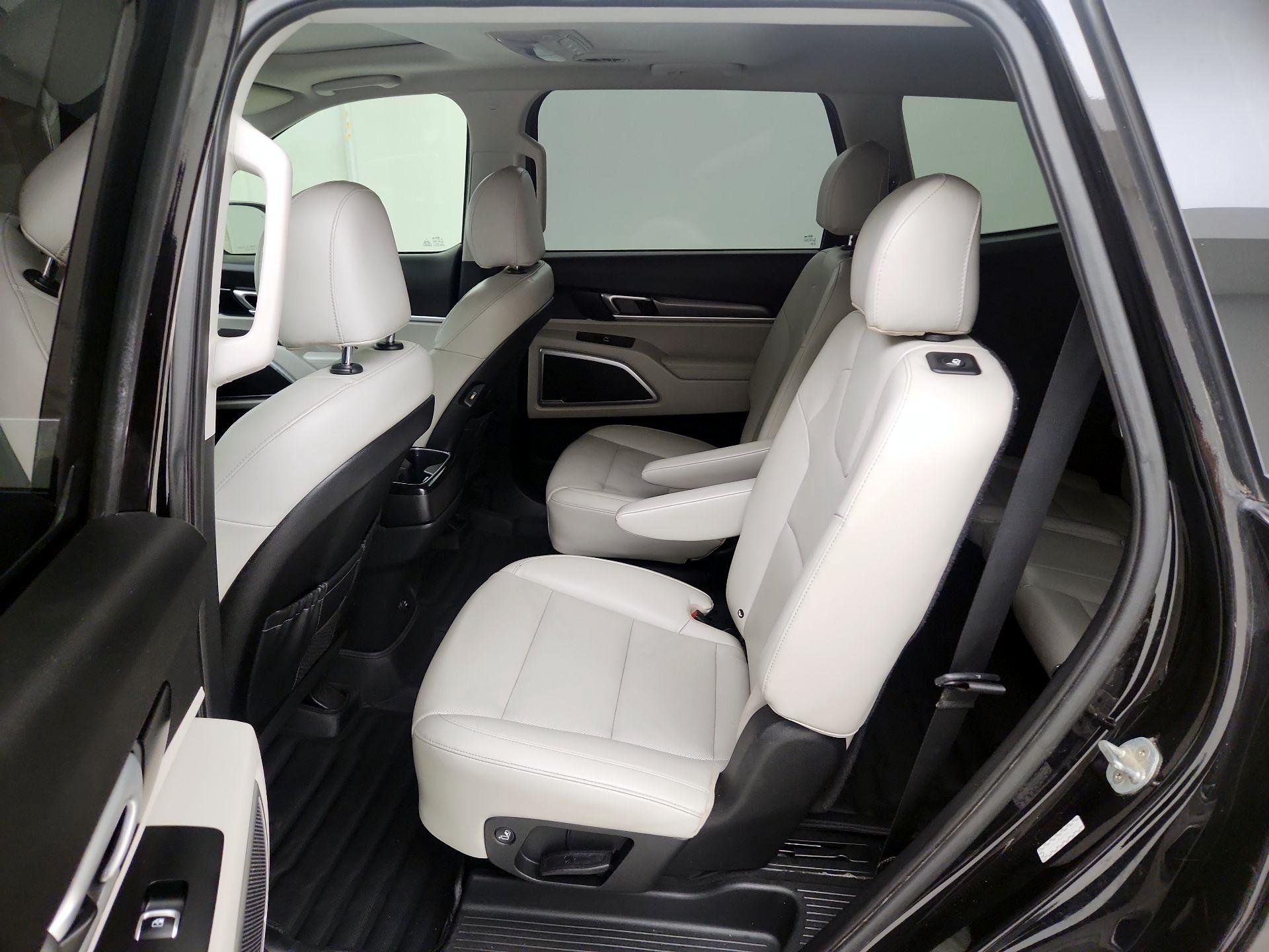 Thumbnail: 2021 Kia Telluride - 18