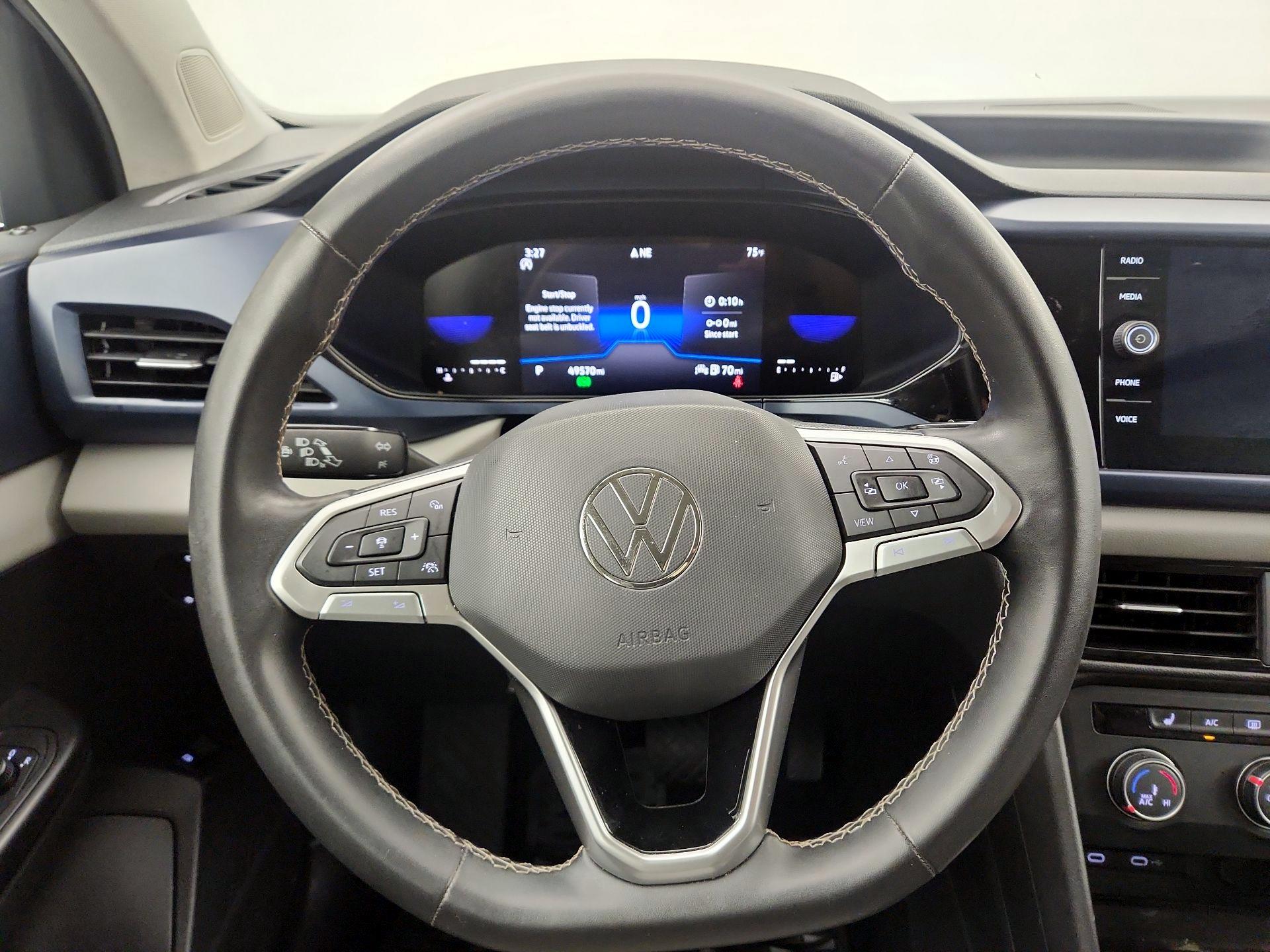 Thumbnail: 2022 Volkswagen Taos - 10