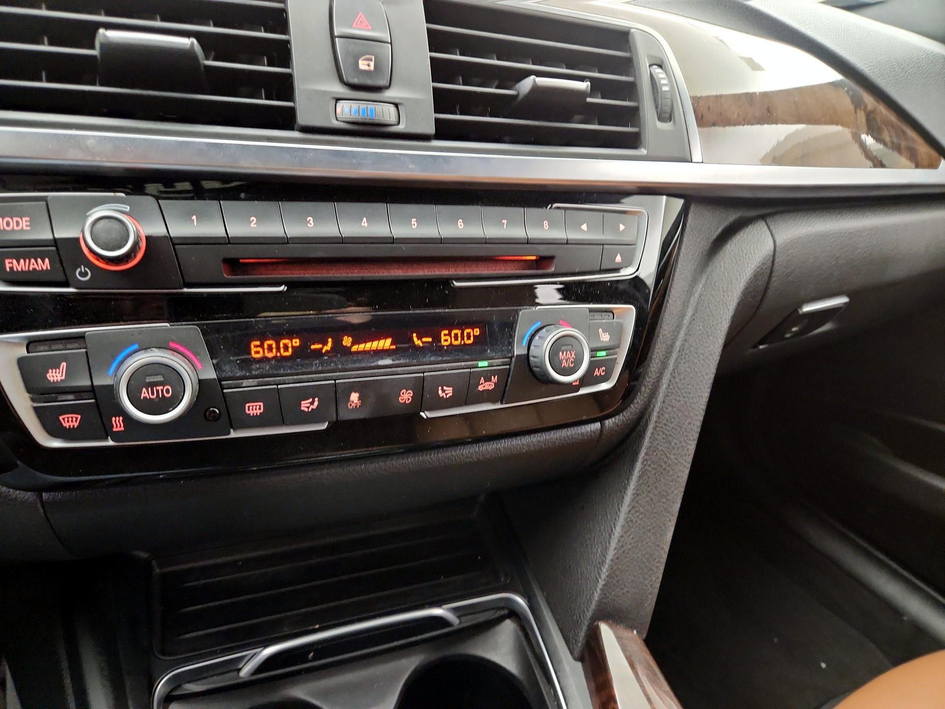 Thumbnail: 2016 BMW 3 Series - 14