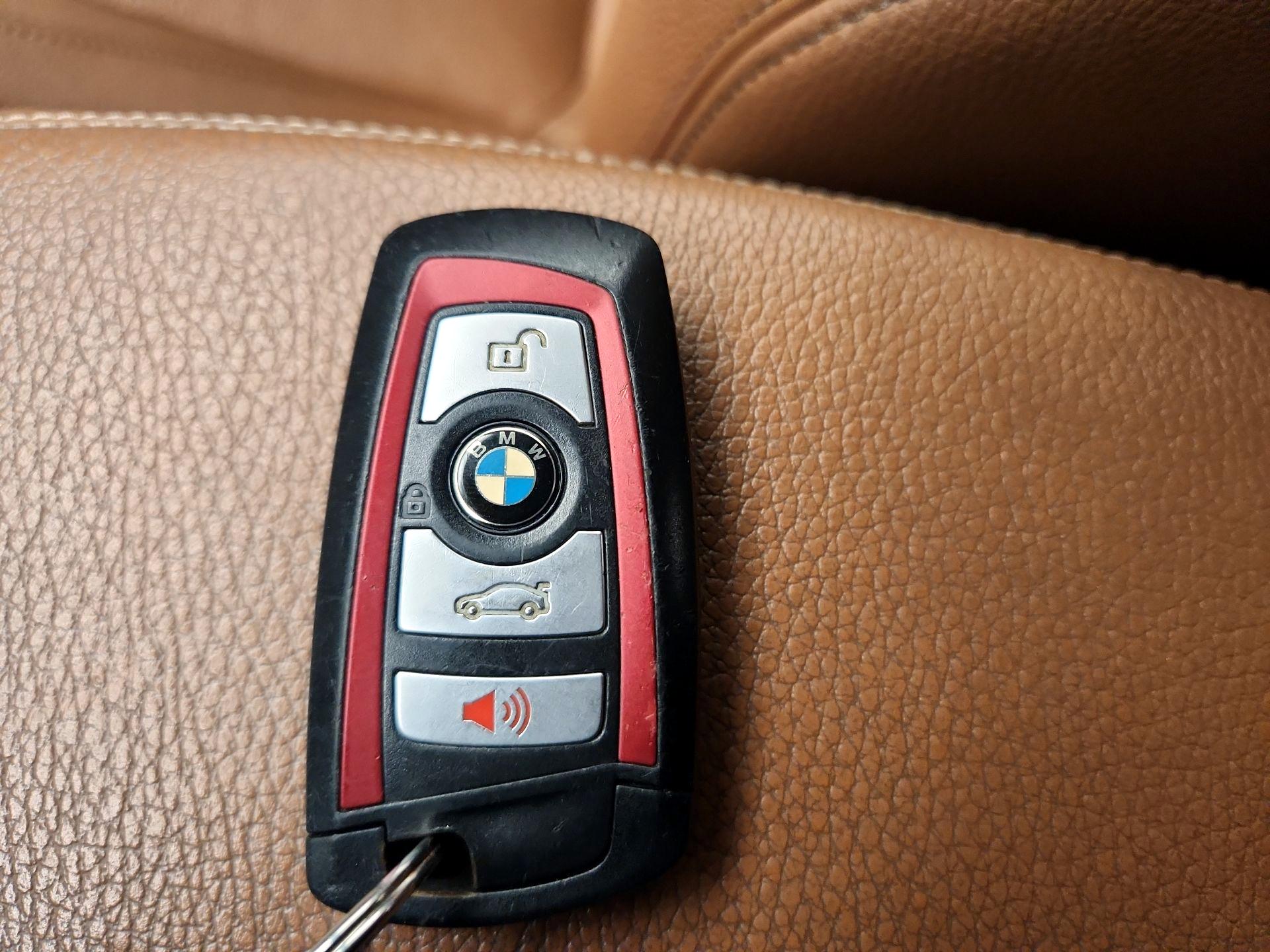 Thumbnail: 2016 BMW 3 Series - 18