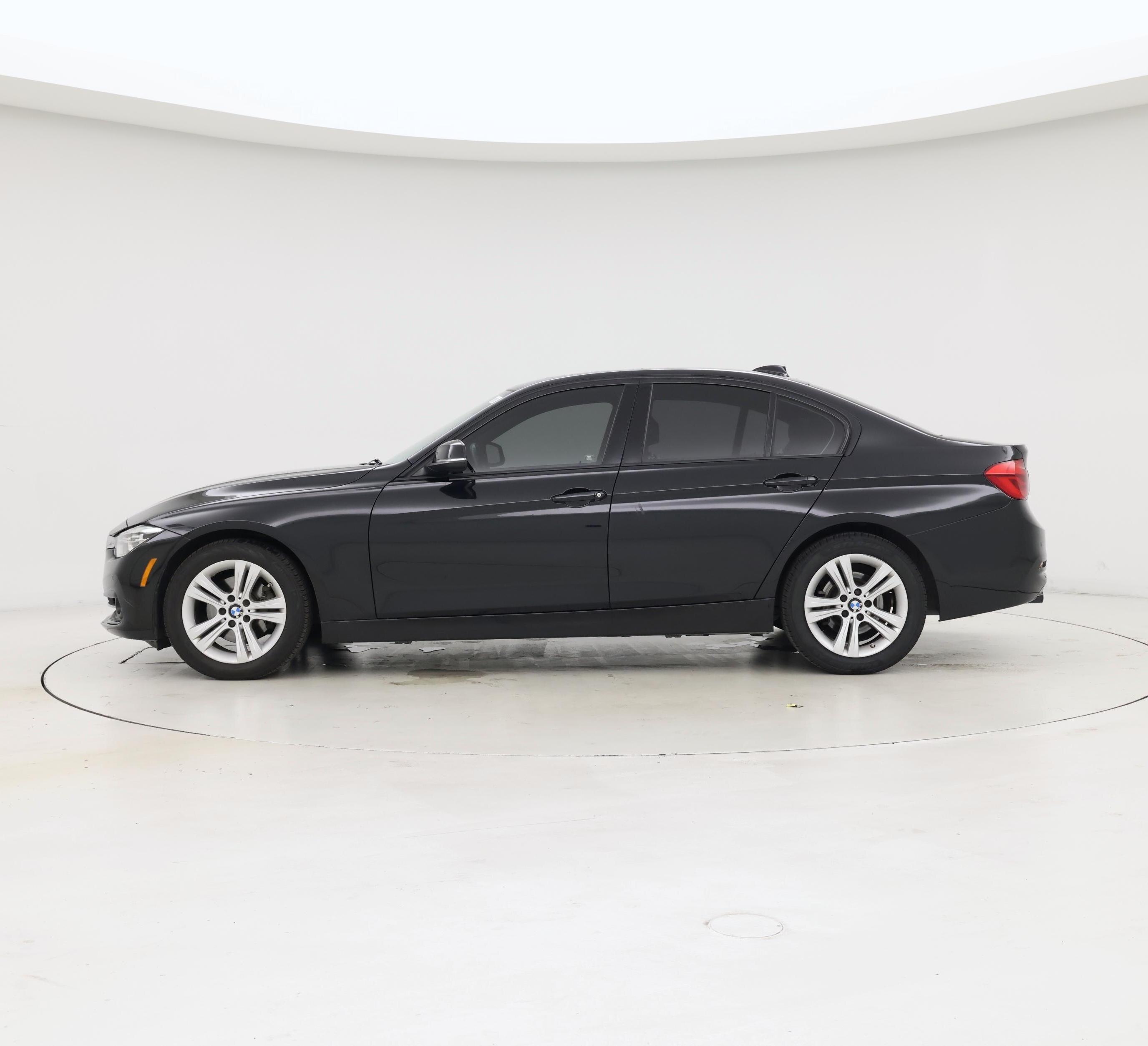 Thumbnail: 2016 BMW 3 Series - 3
