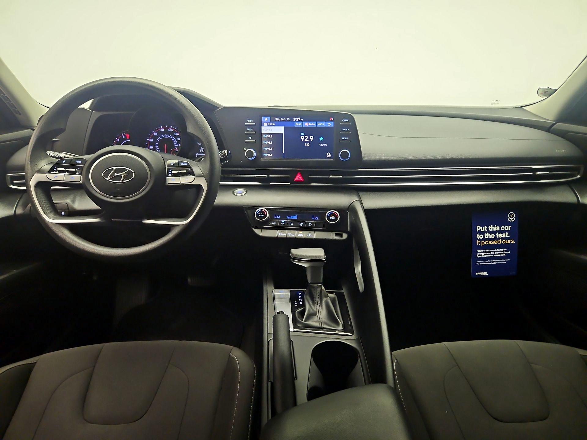 Thumbnail: 2022 Hyundai Elantra - 9