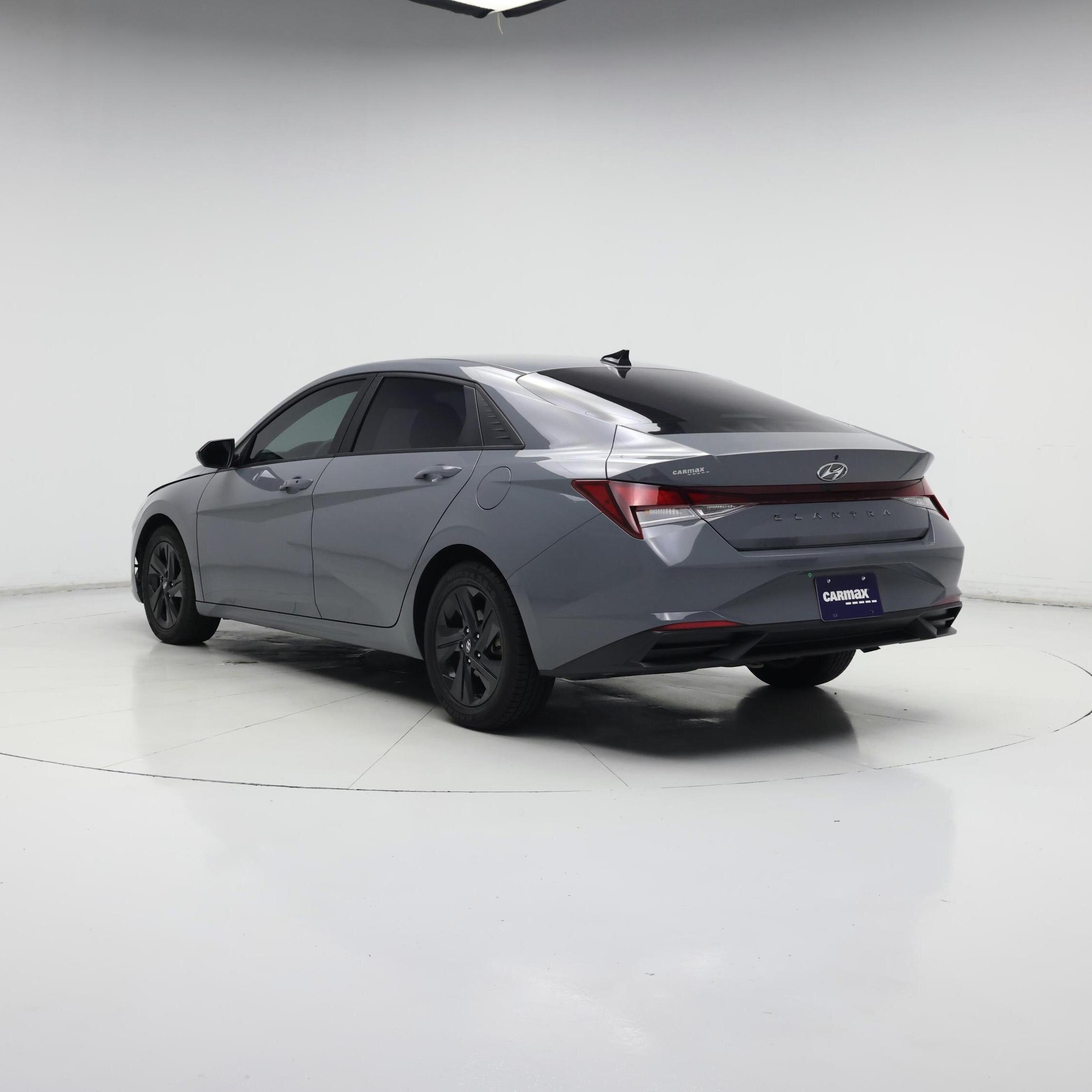 Thumbnail: 2022 Hyundai Elantra - 2