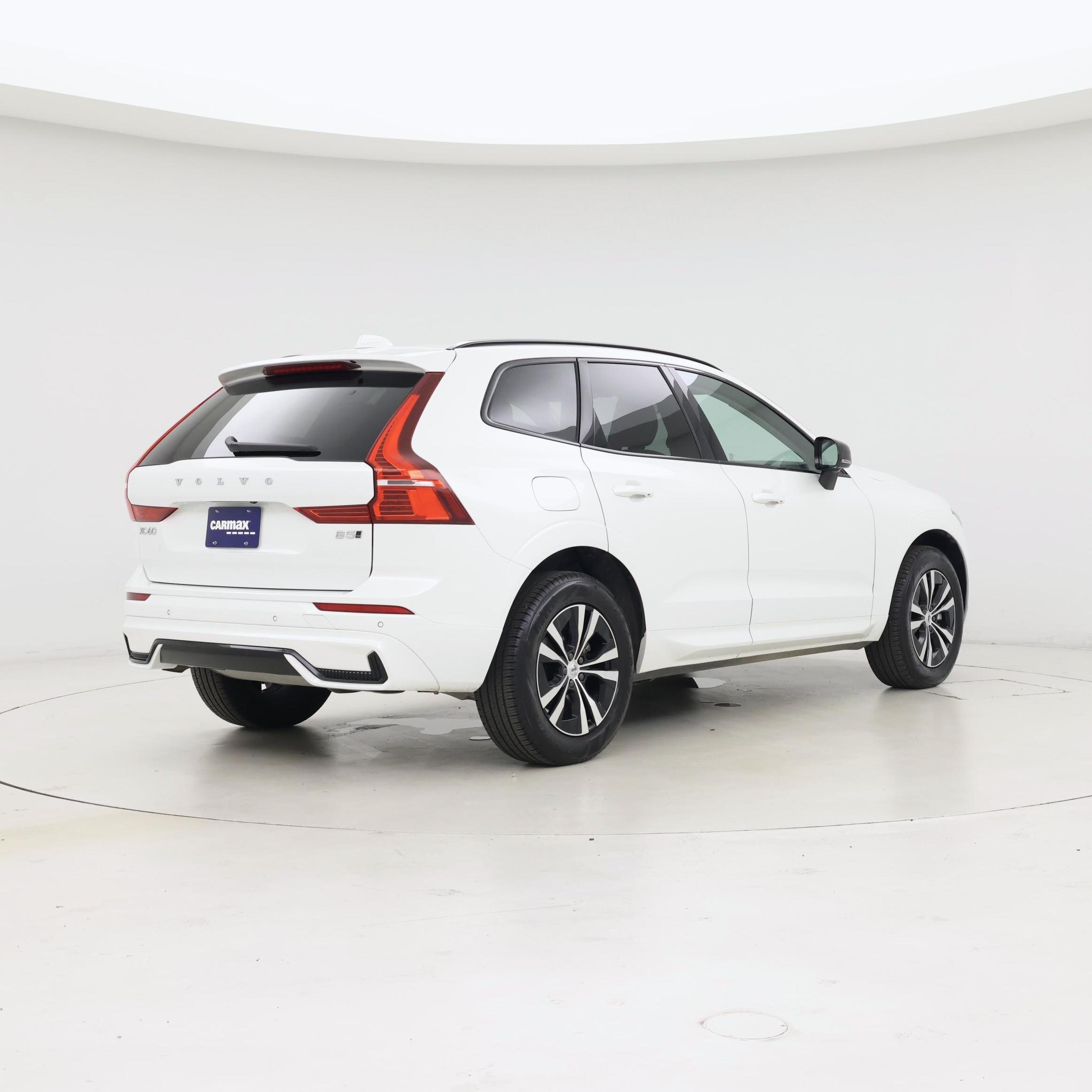 Thumbnail: 2025 Volvo XC60 - 8