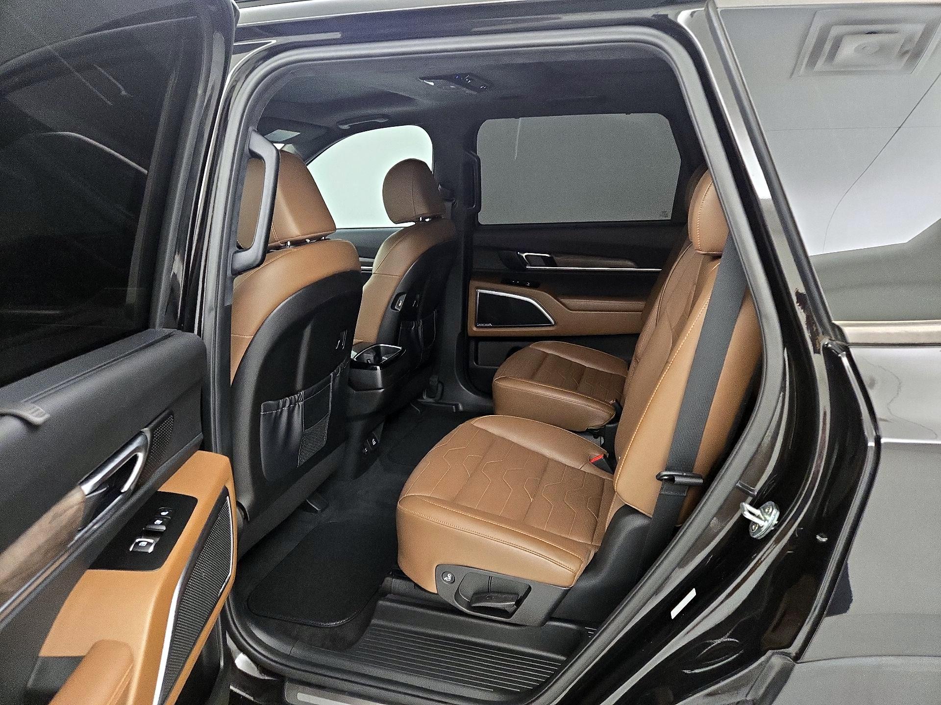 Thumbnail: 2022 Kia Telluride - 19