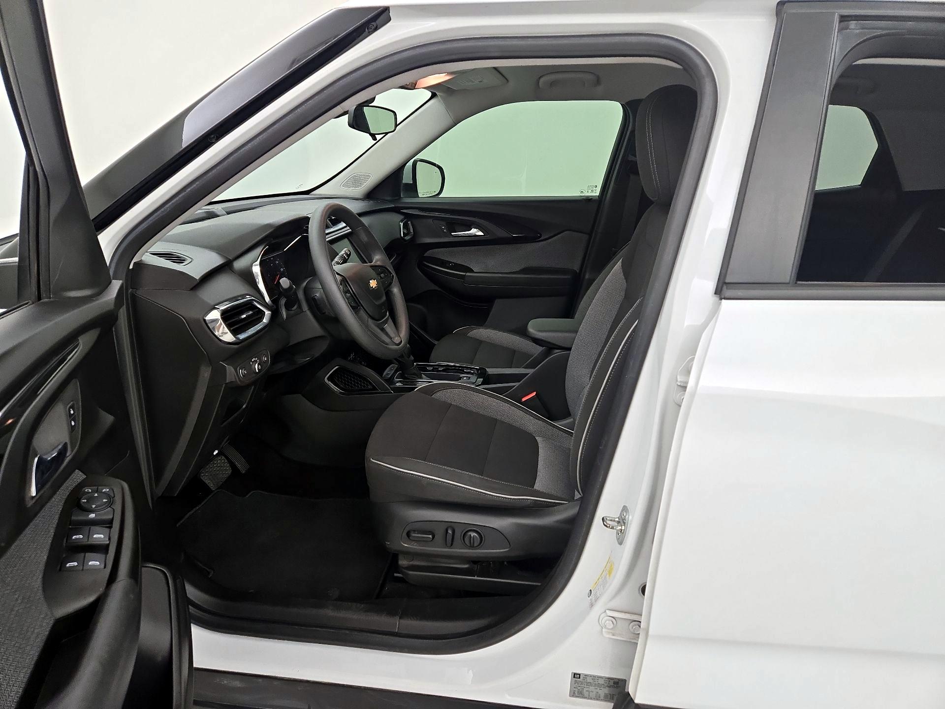 Thumbnail: 2022 Chevrolet TrailBlazer - 11