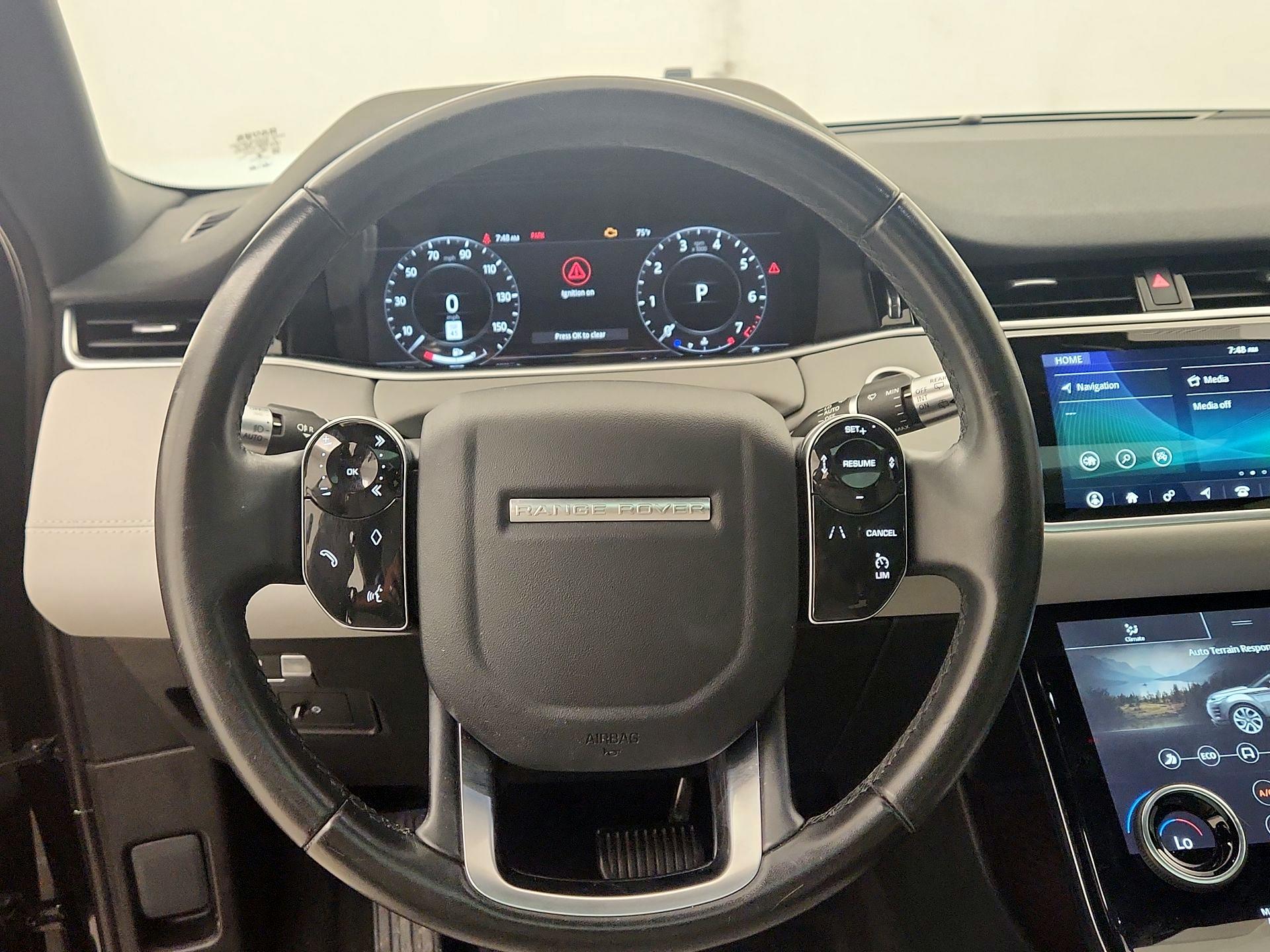 Thumbnail: 2020 Land Rover Range Rover Evoque - 10