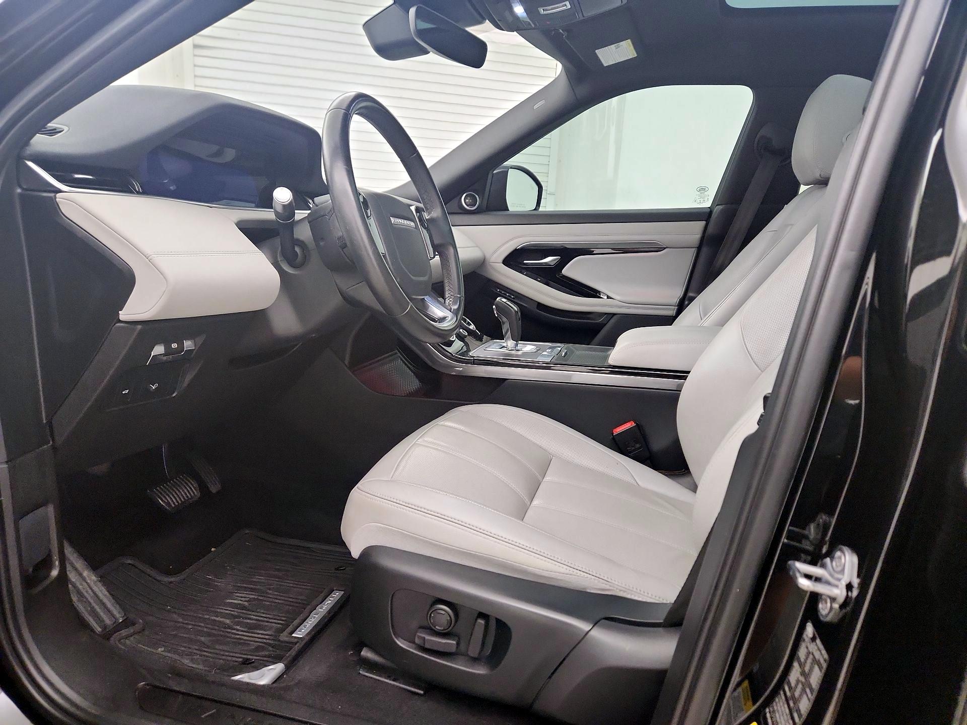 Thumbnail: 2020 Land Rover Range Rover Evoque - 11