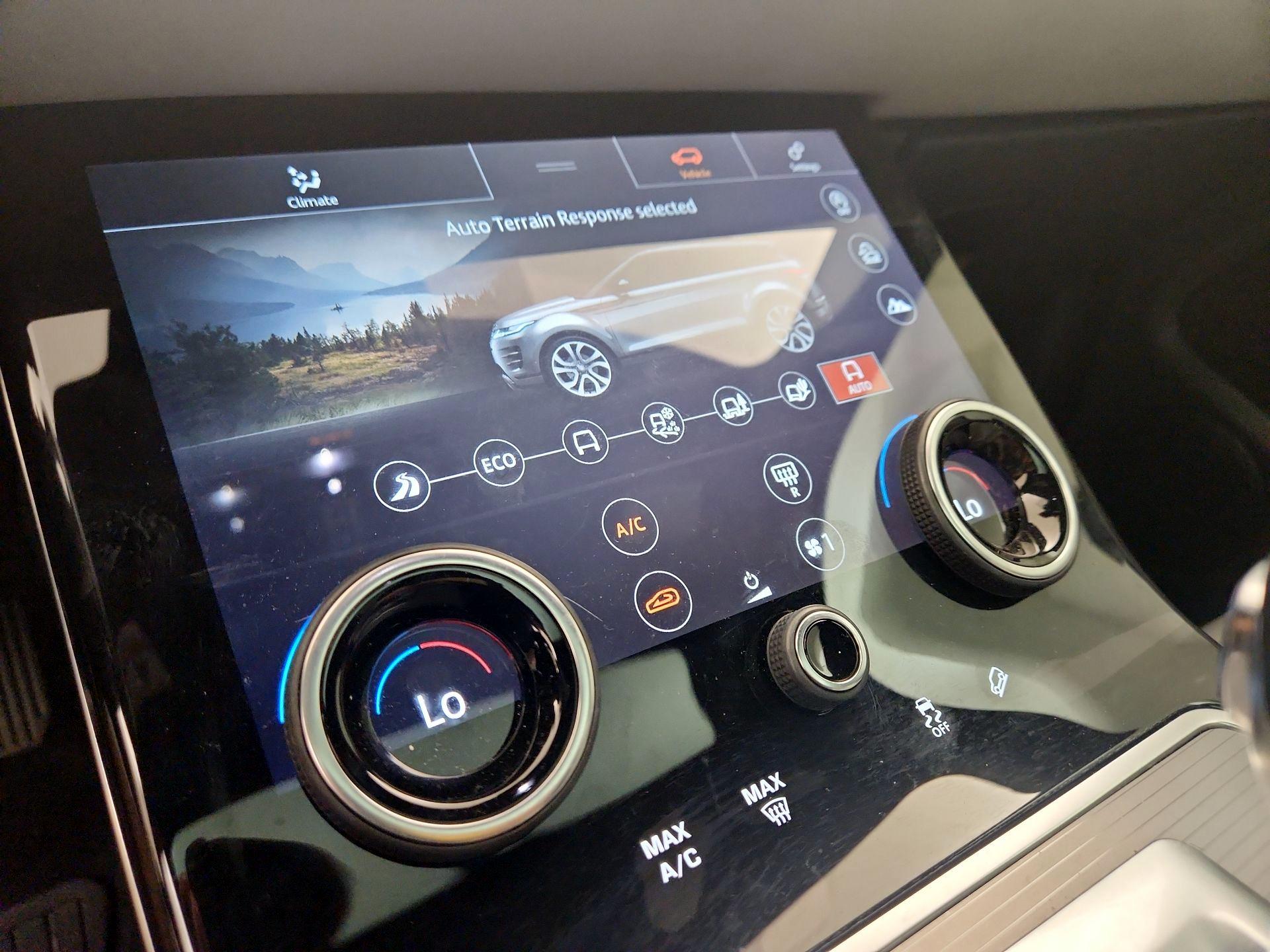 Thumbnail: 2020 Land Rover Range Rover Evoque - 16