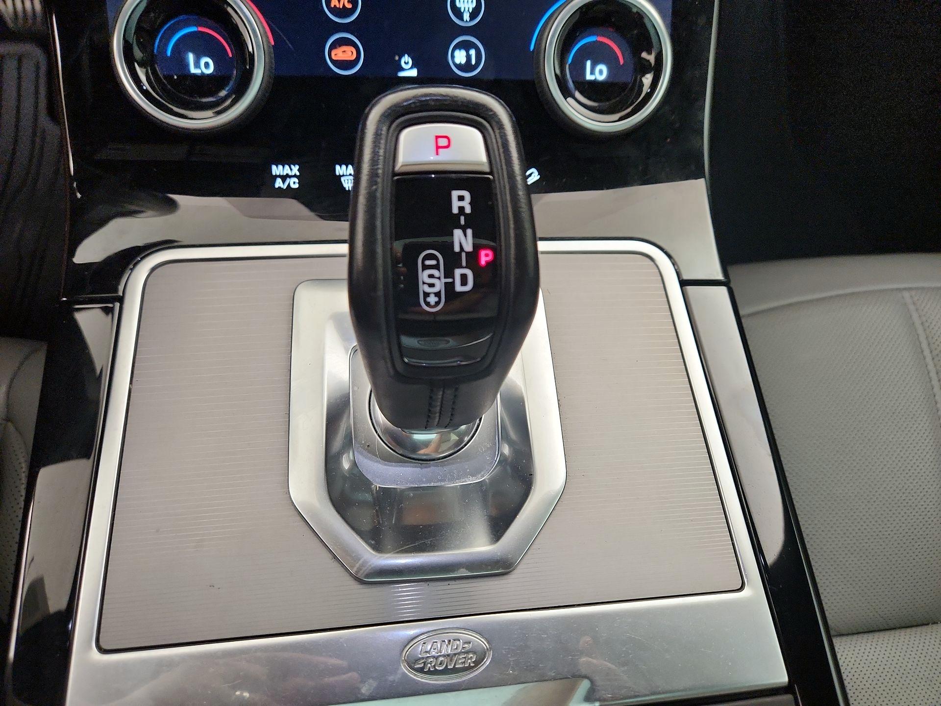Thumbnail: 2020 Land Rover Range Rover Evoque - 17