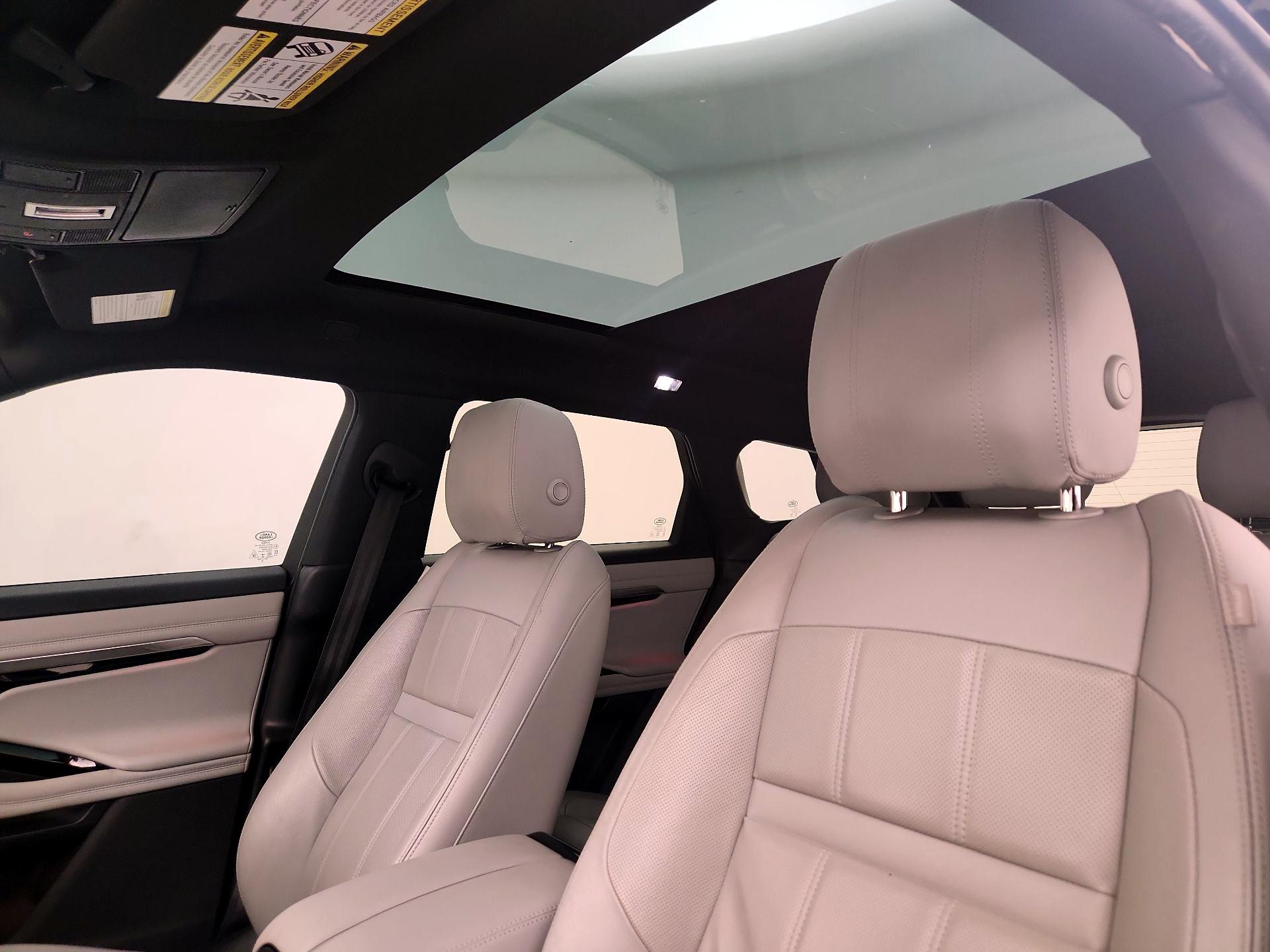 Thumbnail: 2020 Land Rover Range Rover Evoque - 19