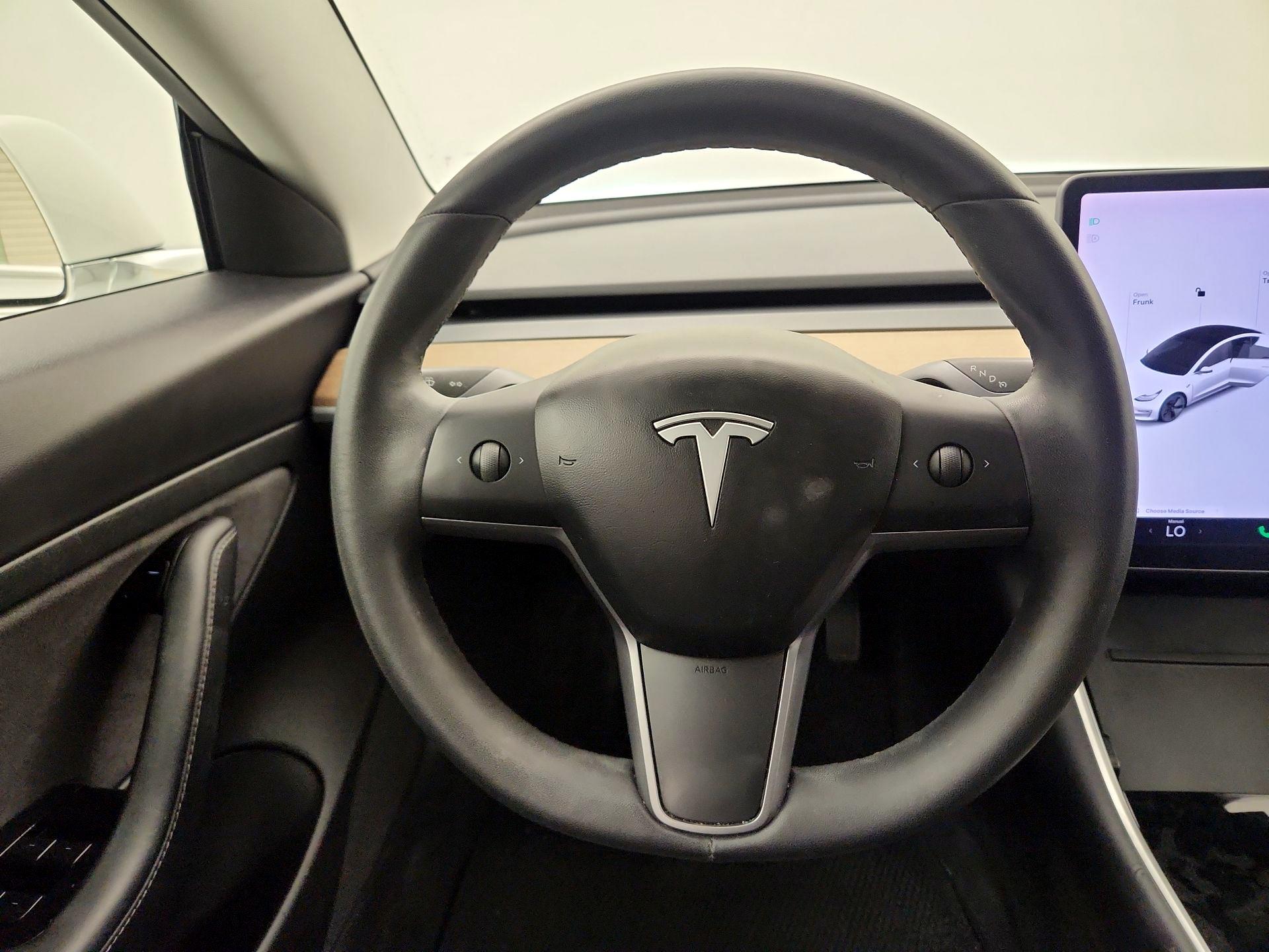 Thumbnail: 2020 Tesla Model 3 - 10