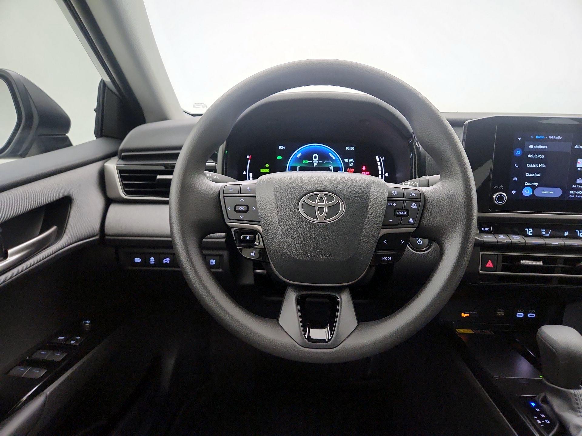 Thumbnail: 2025 Toyota Camry - 10