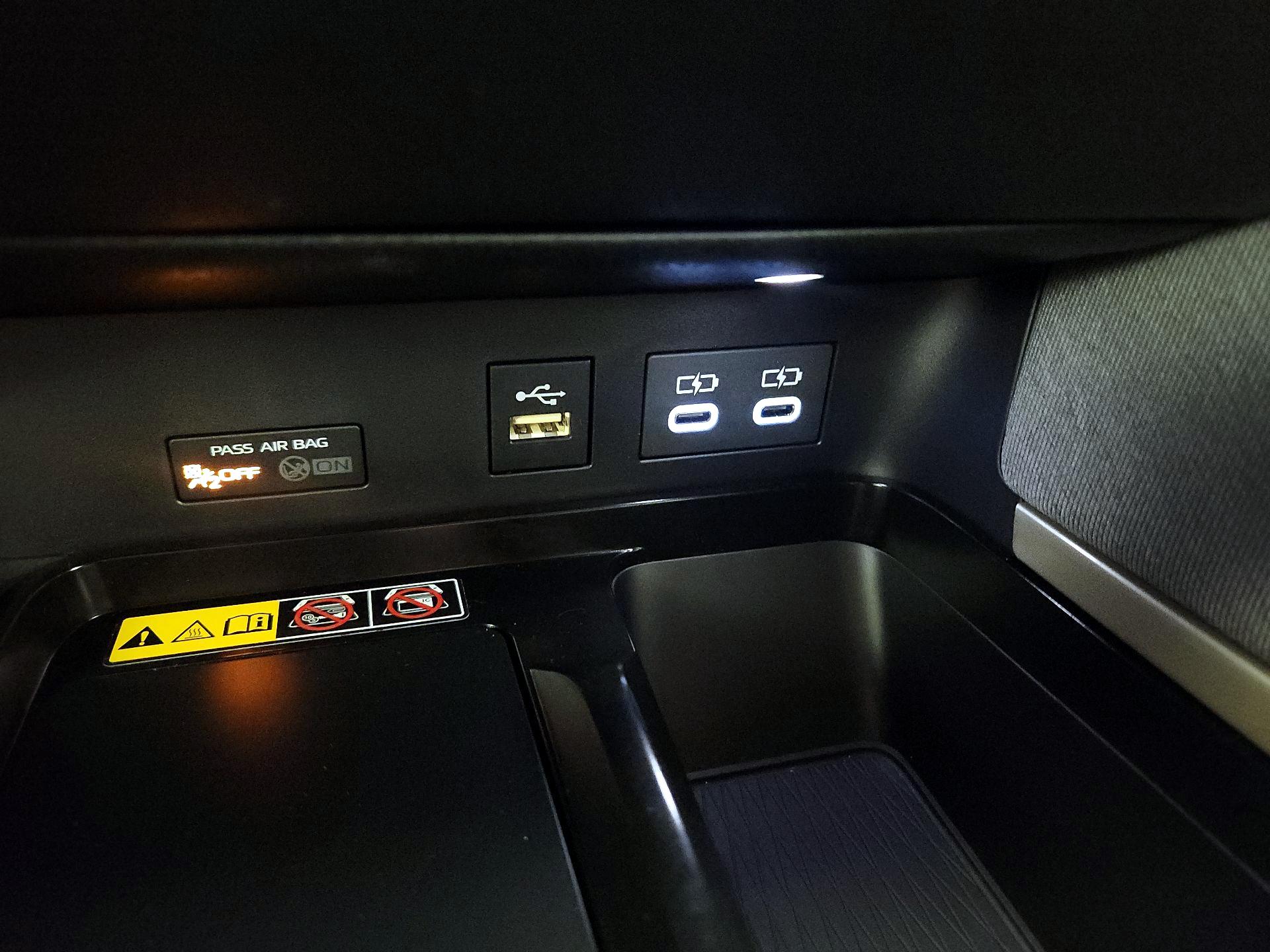 Thumbnail: 2025 Toyota Camry - 18