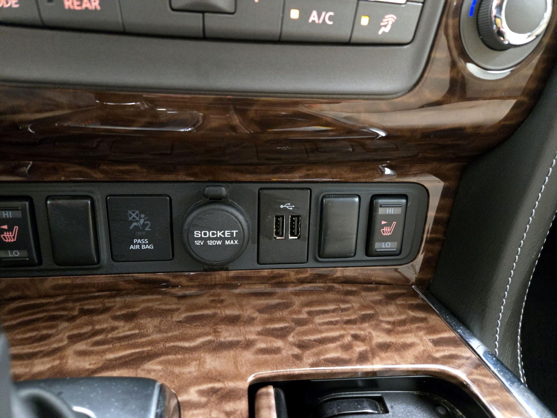 Thumbnail: 2018 Nissan Armada - 18