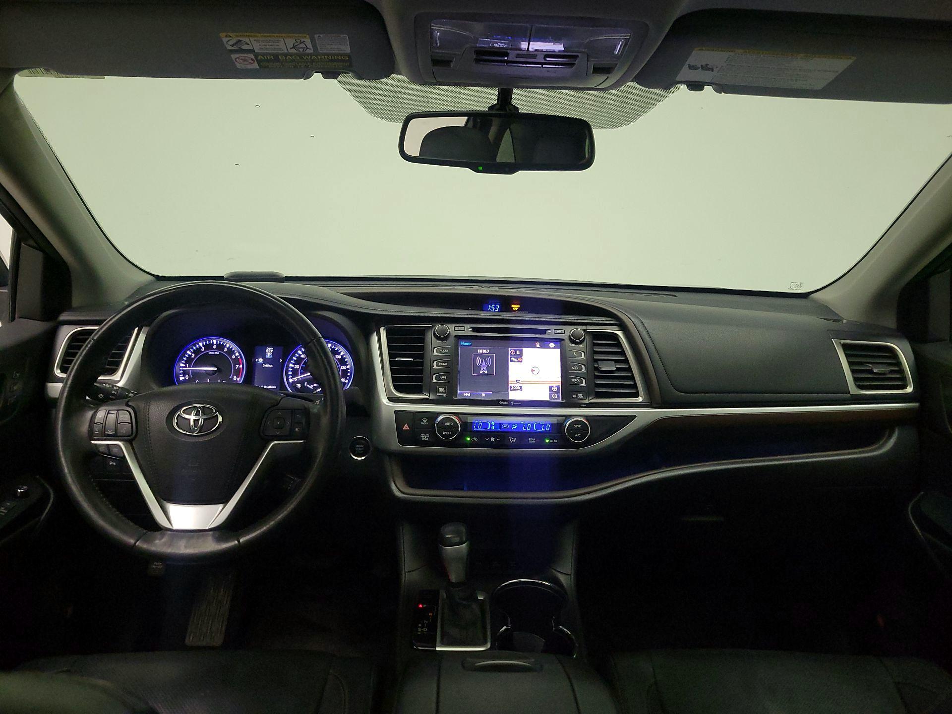 Thumbnail: 2015 Toyota Highlander - 9