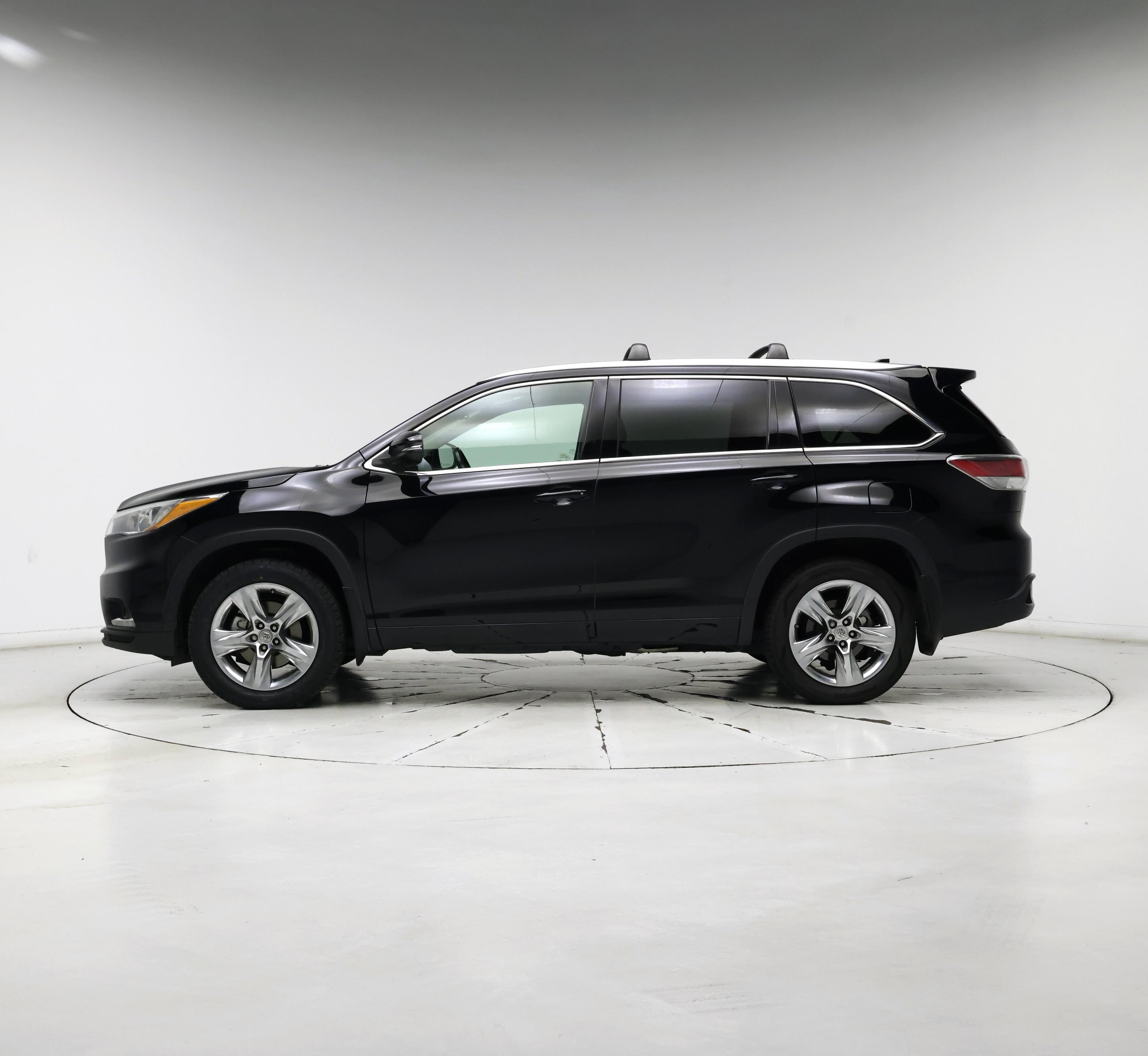 Thumbnail: 2015 Toyota Highlander - 3