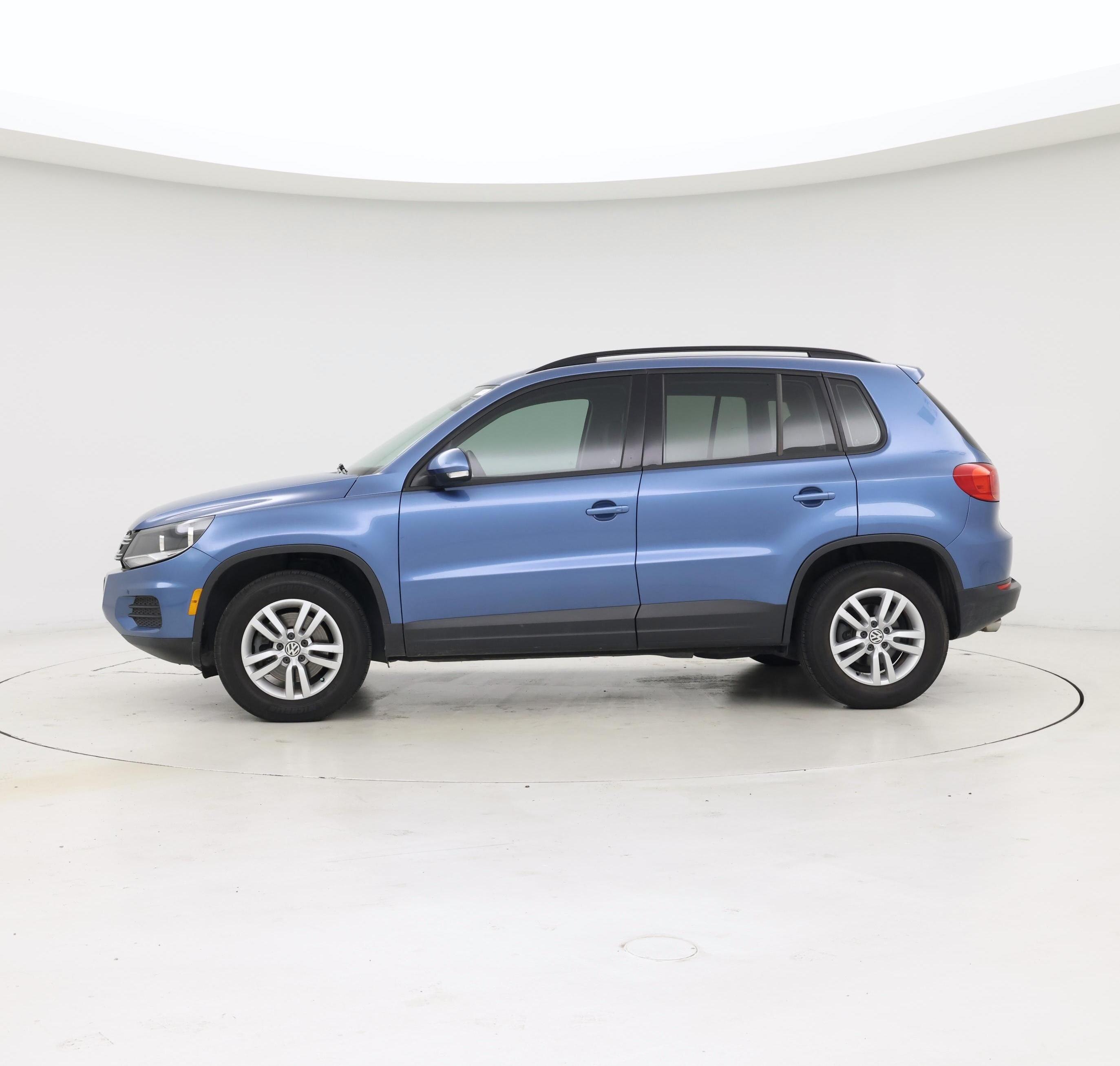 Thumbnail: 2017 Volkswagen Tiguan - 3