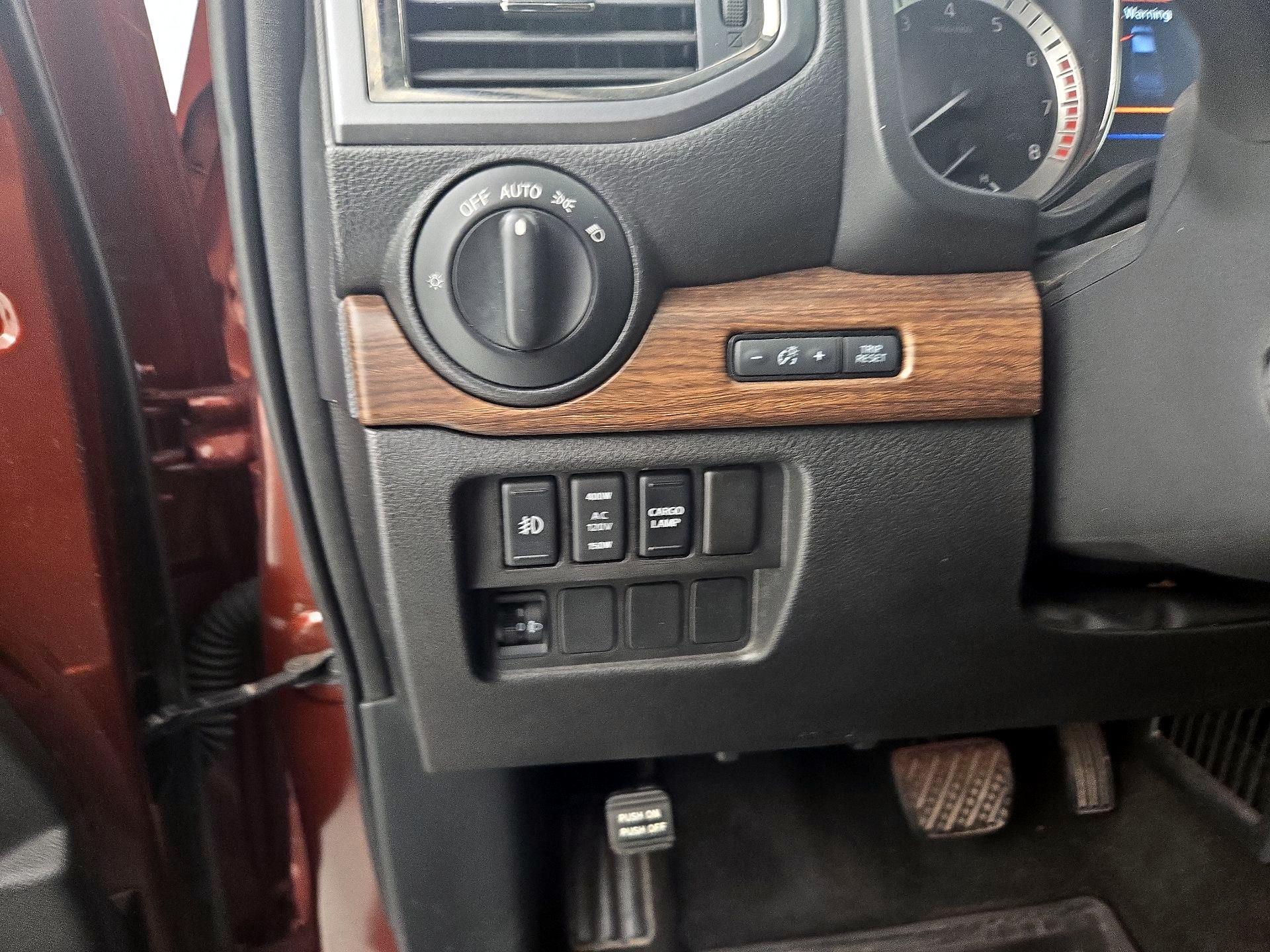 Thumbnail: 2019 Nissan Titan - 13