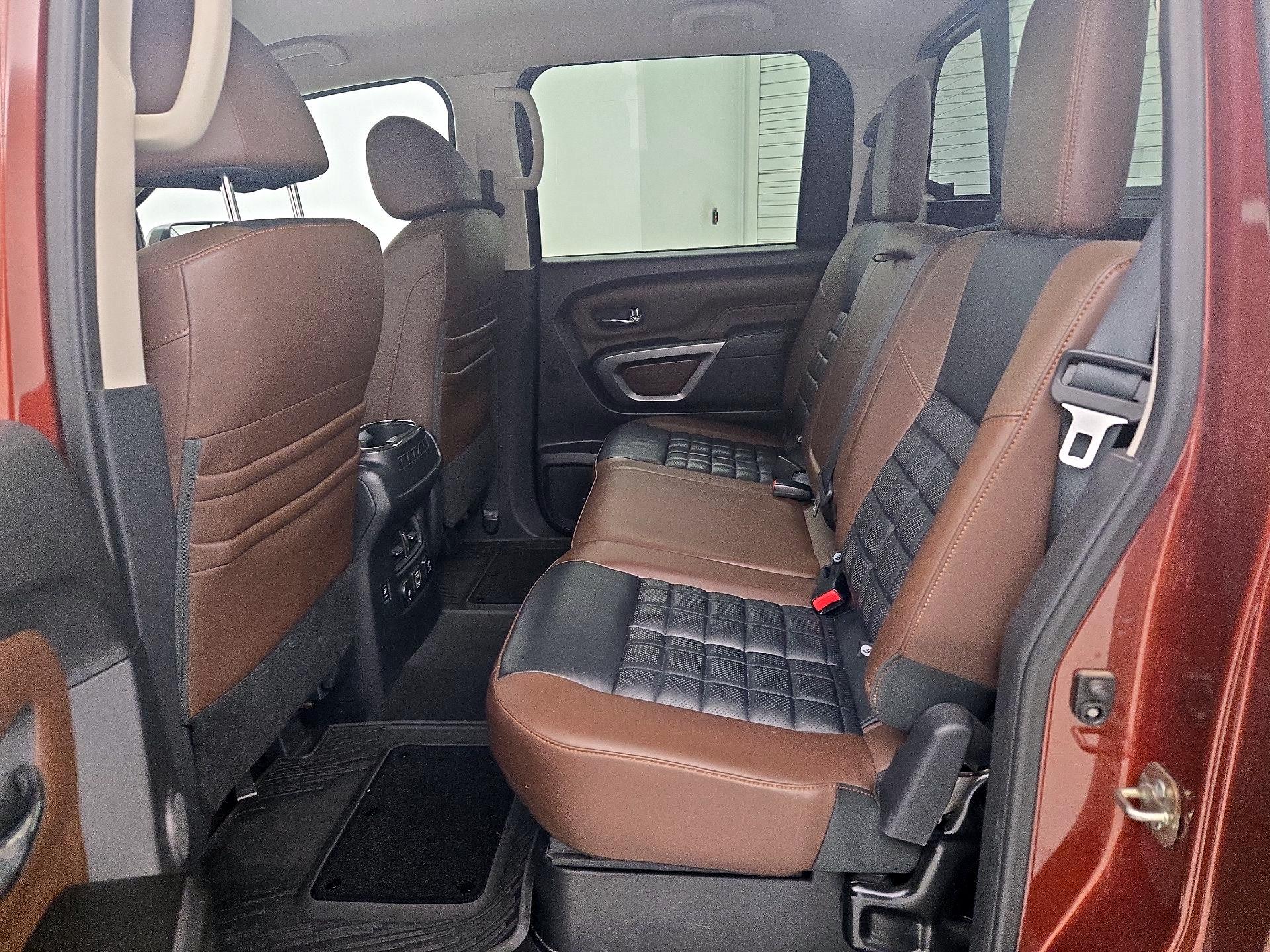 Thumbnail: 2019 Nissan Titan - 20
