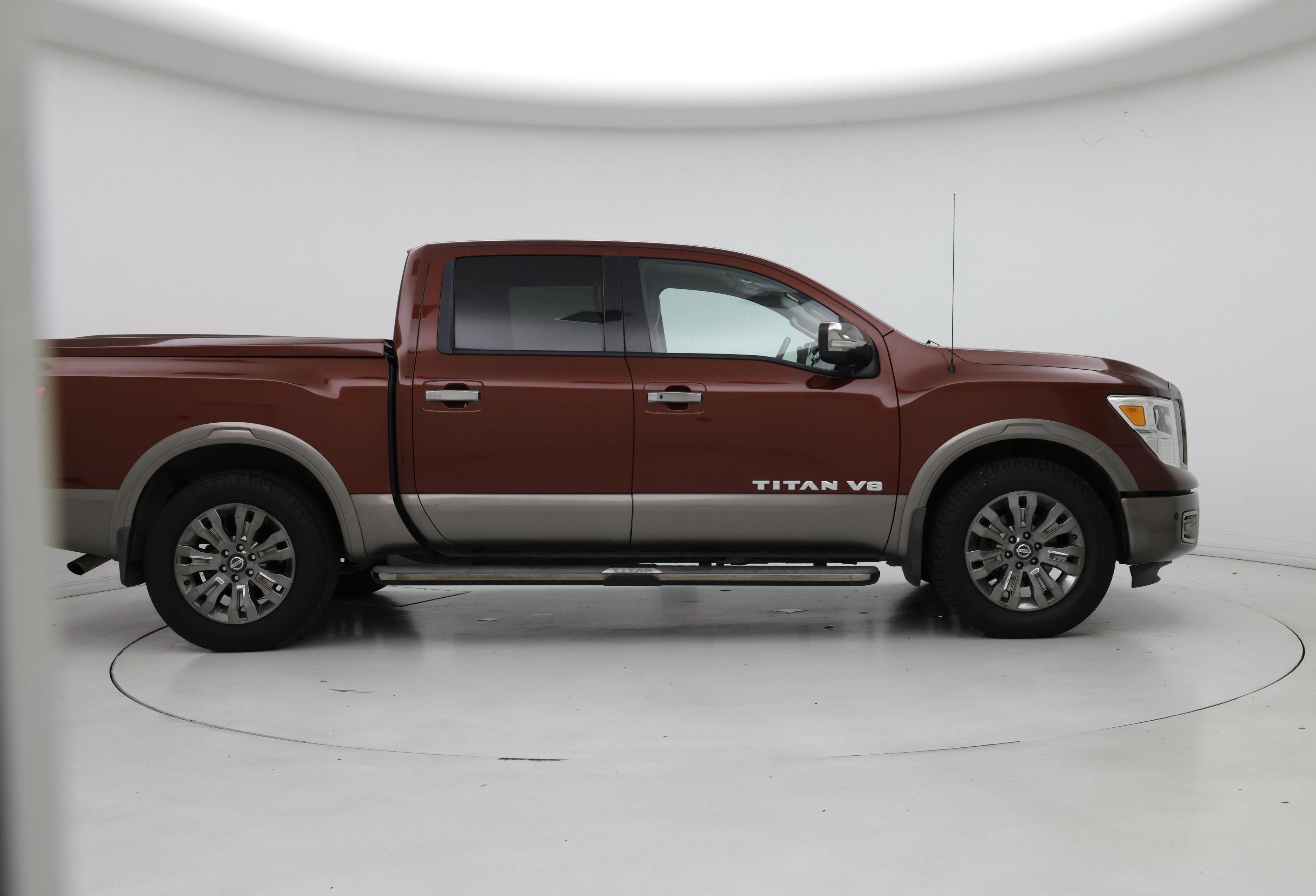 Thumbnail: 2019 Nissan Titan - 7
