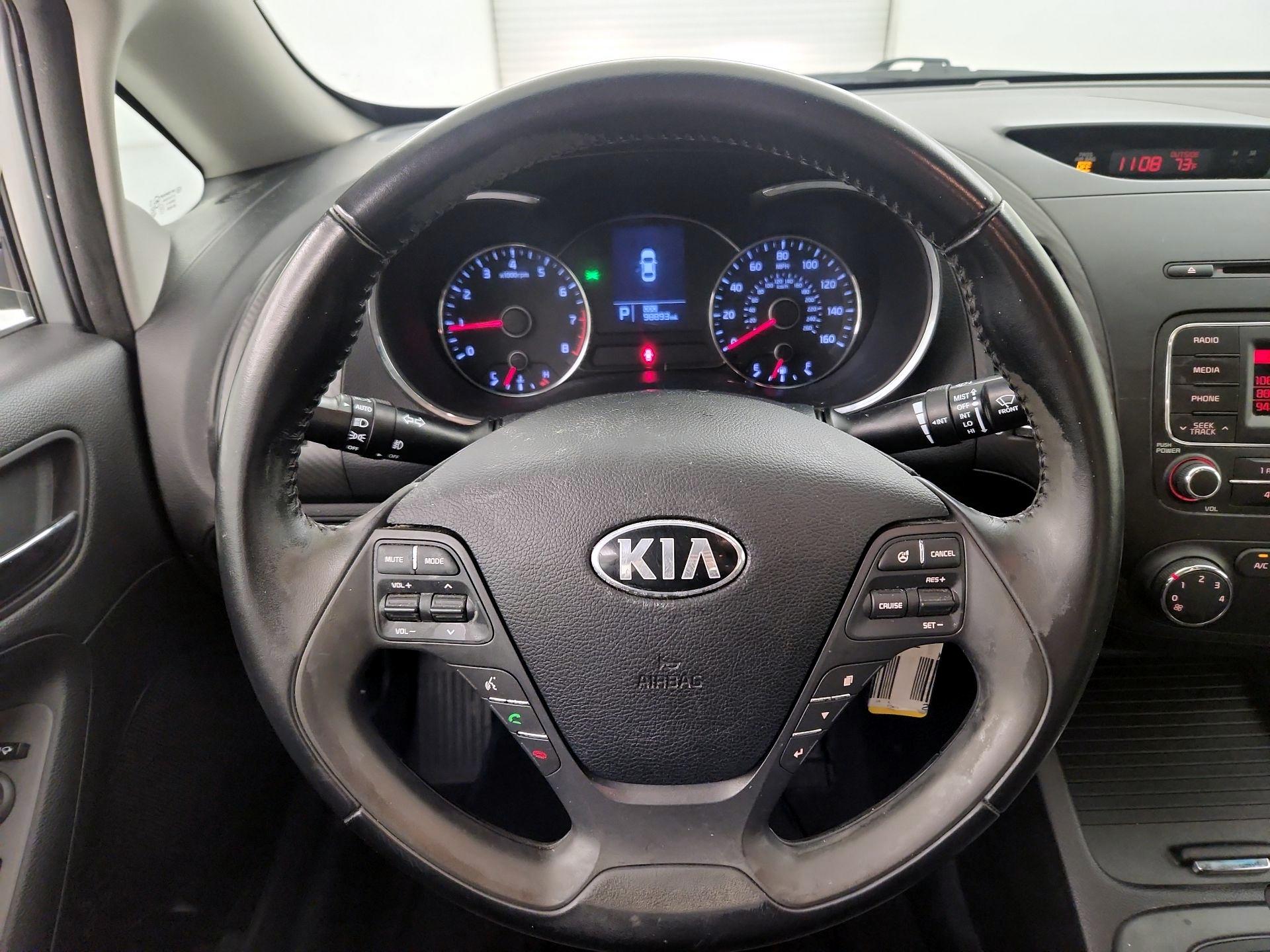 Thumbnail: 2015 Kia Forte - 10