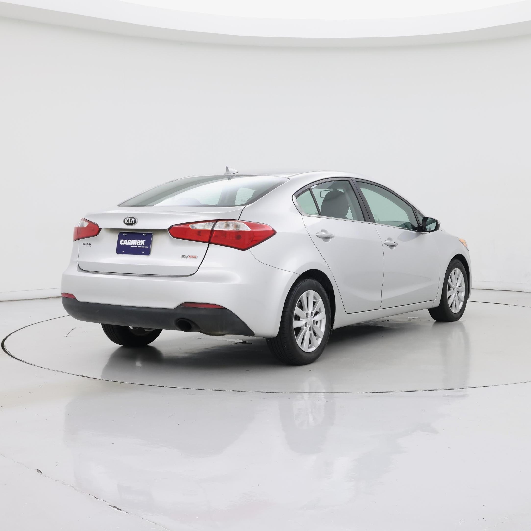 Thumbnail: 2015 Kia Forte - 8