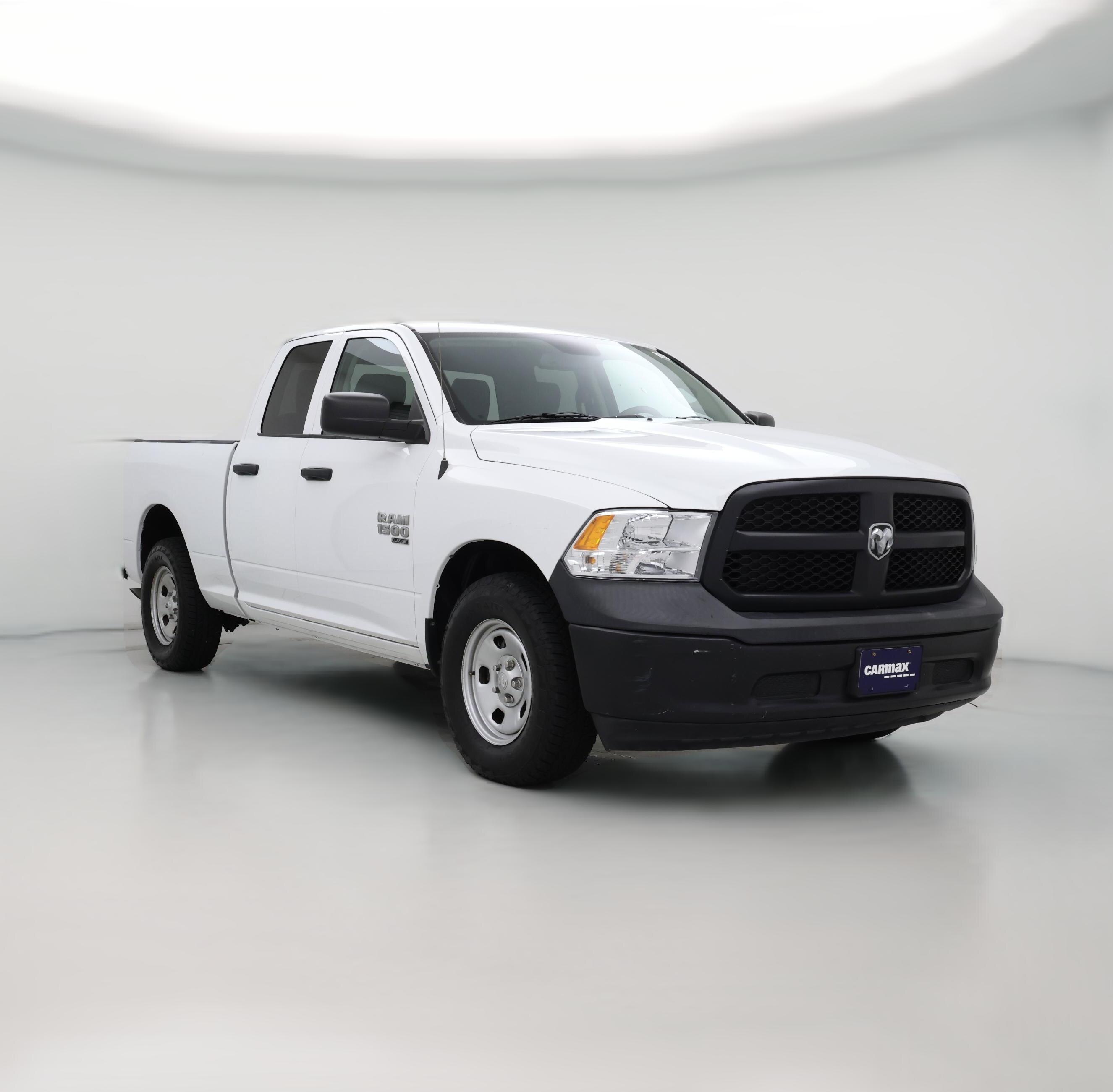 Thumbnail: 2019 RAM 1500 Classic - 1