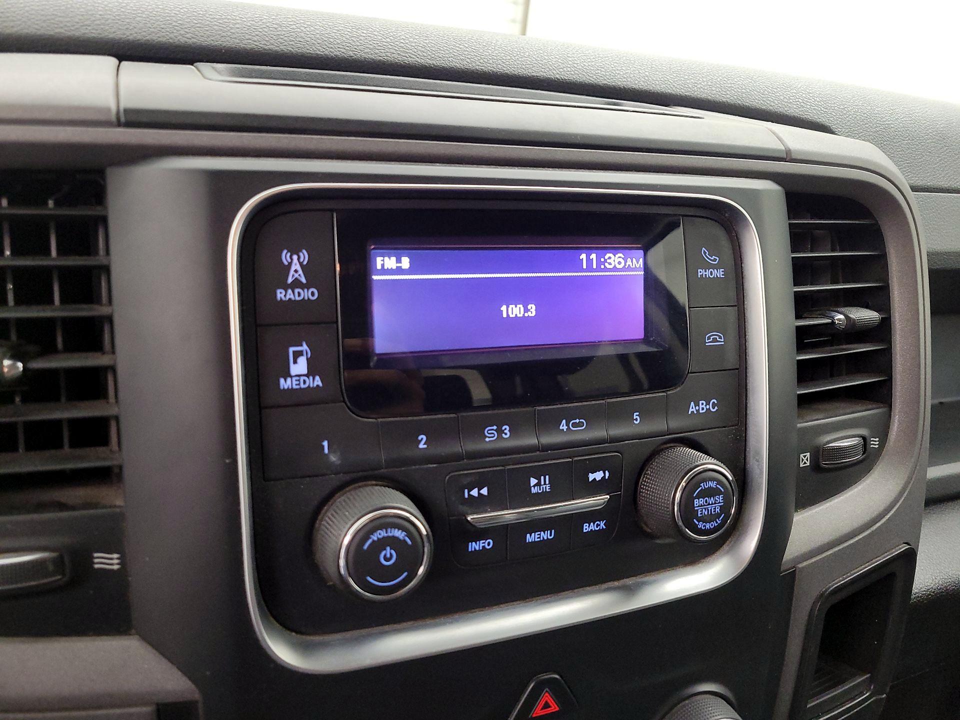 Thumbnail: 2019 RAM 1500 Classic - 15