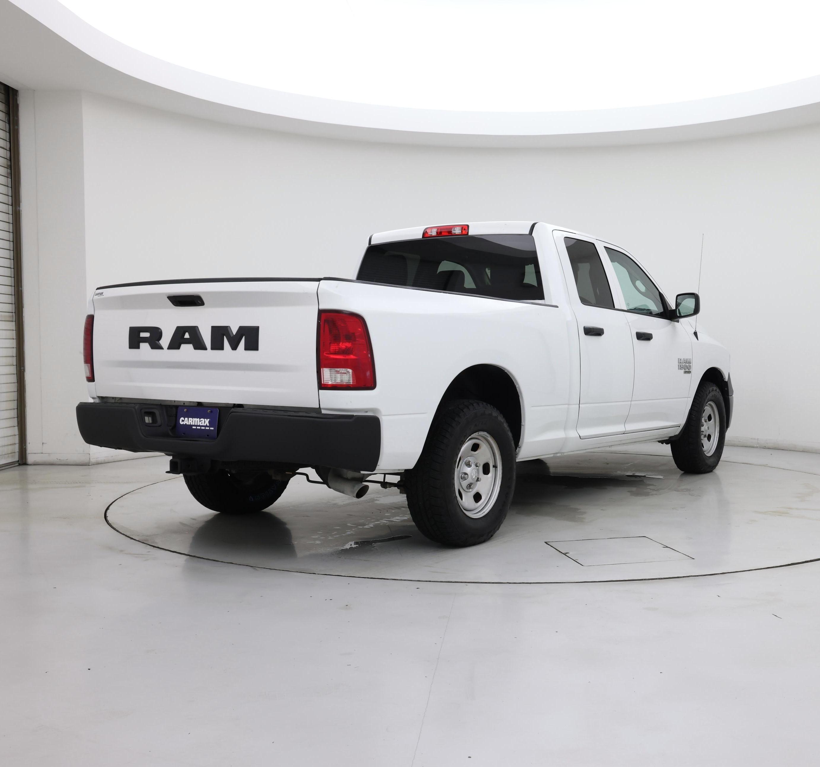 Thumbnail: 2019 RAM 1500 Classic - 8