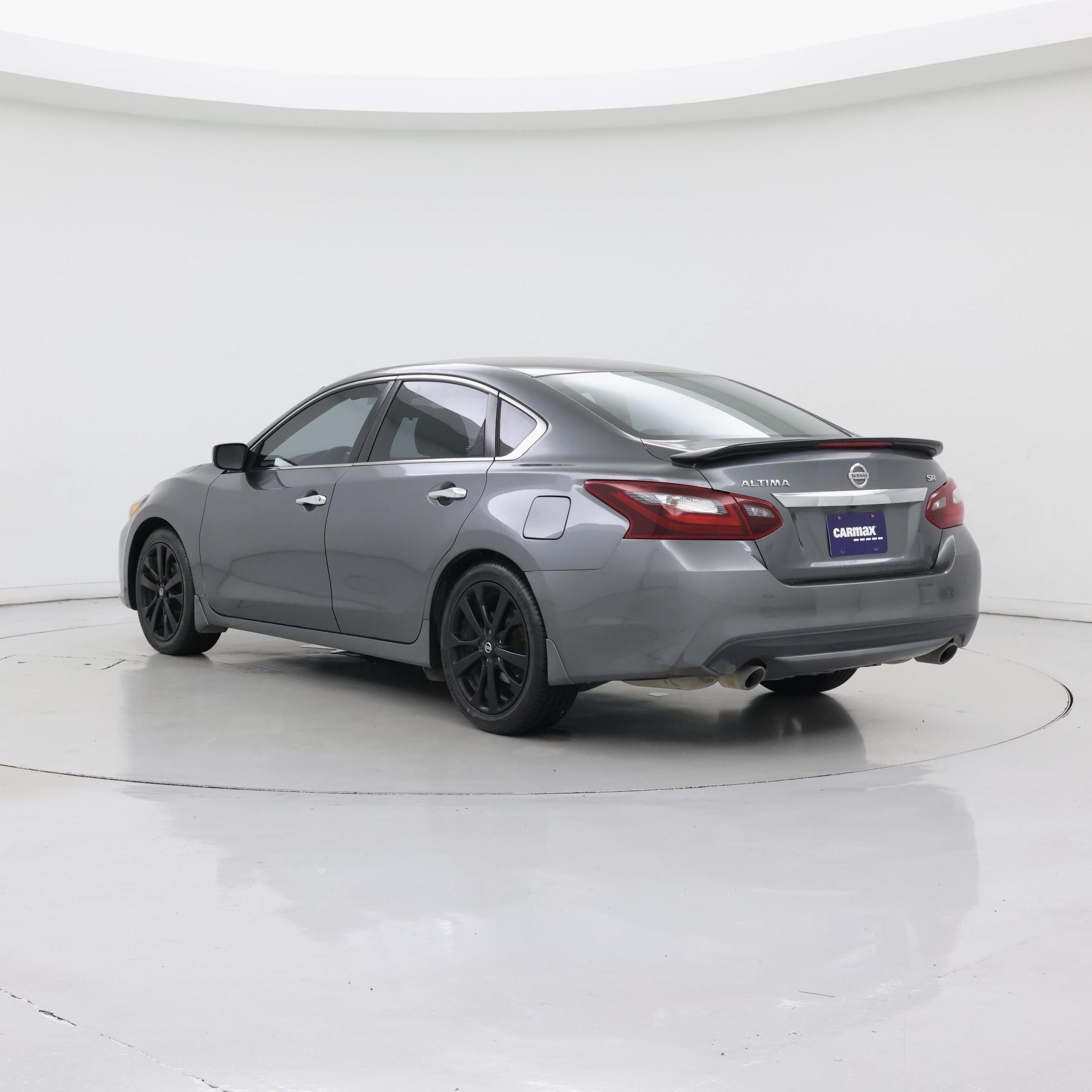 Thumbnail: 2017 Nissan Altima - 2