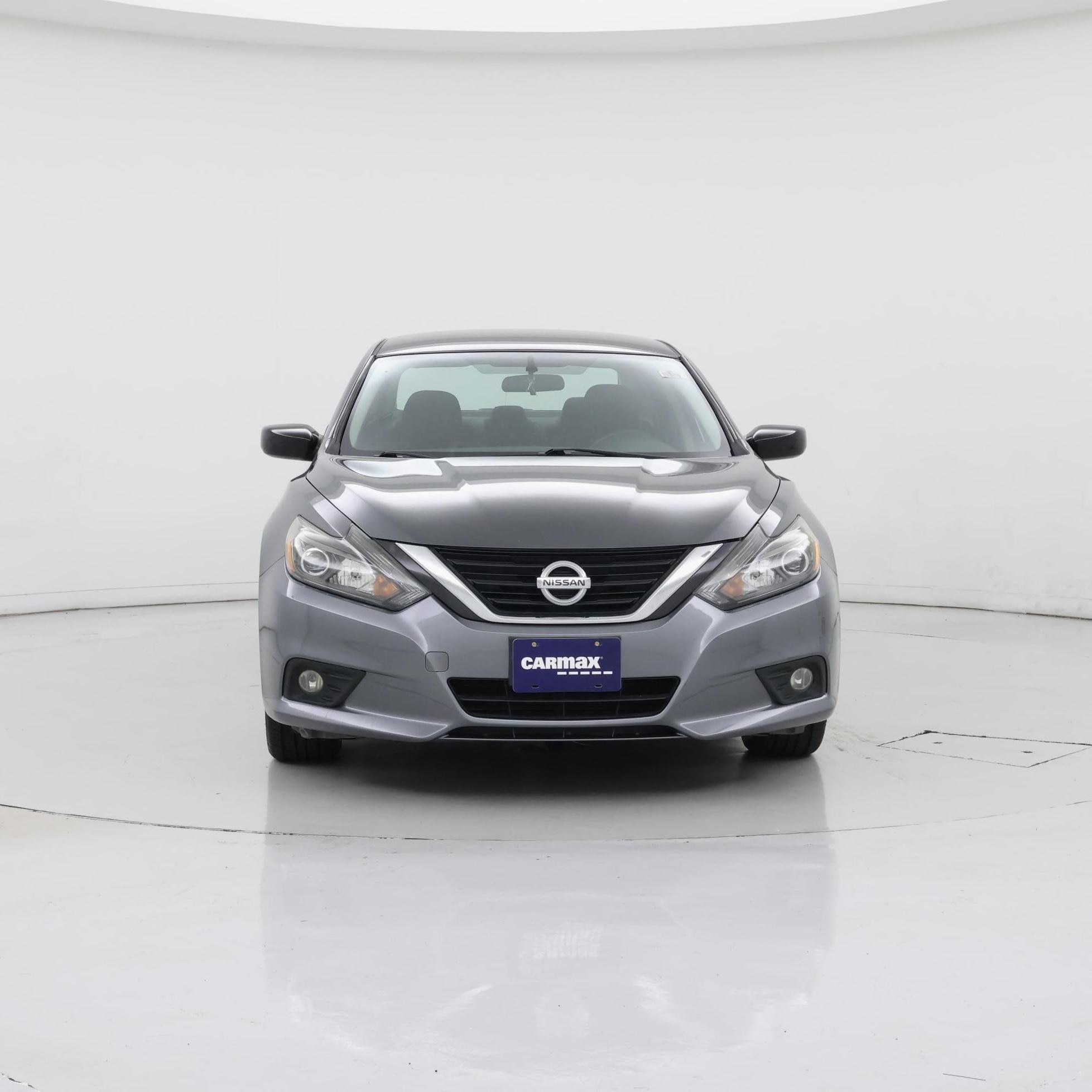 Thumbnail: 2017 Nissan Altima - 5
