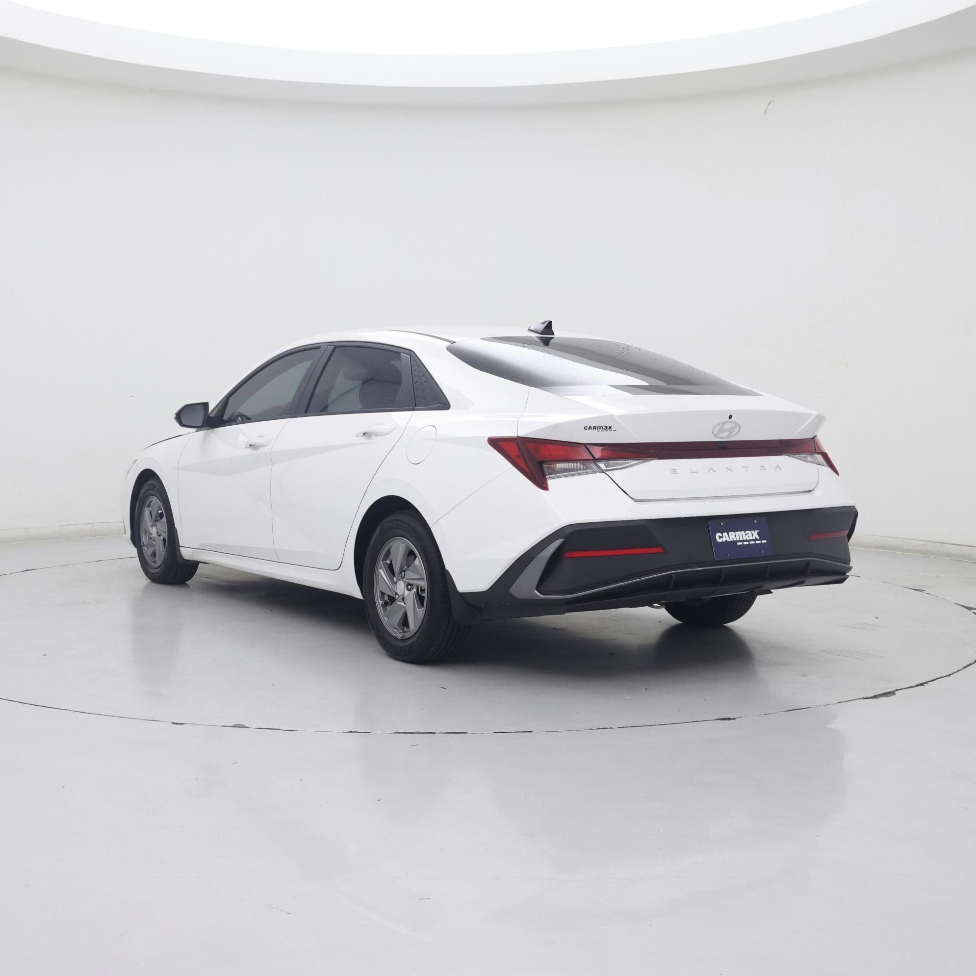 Thumbnail: 2024 Hyundai Elantra - 2