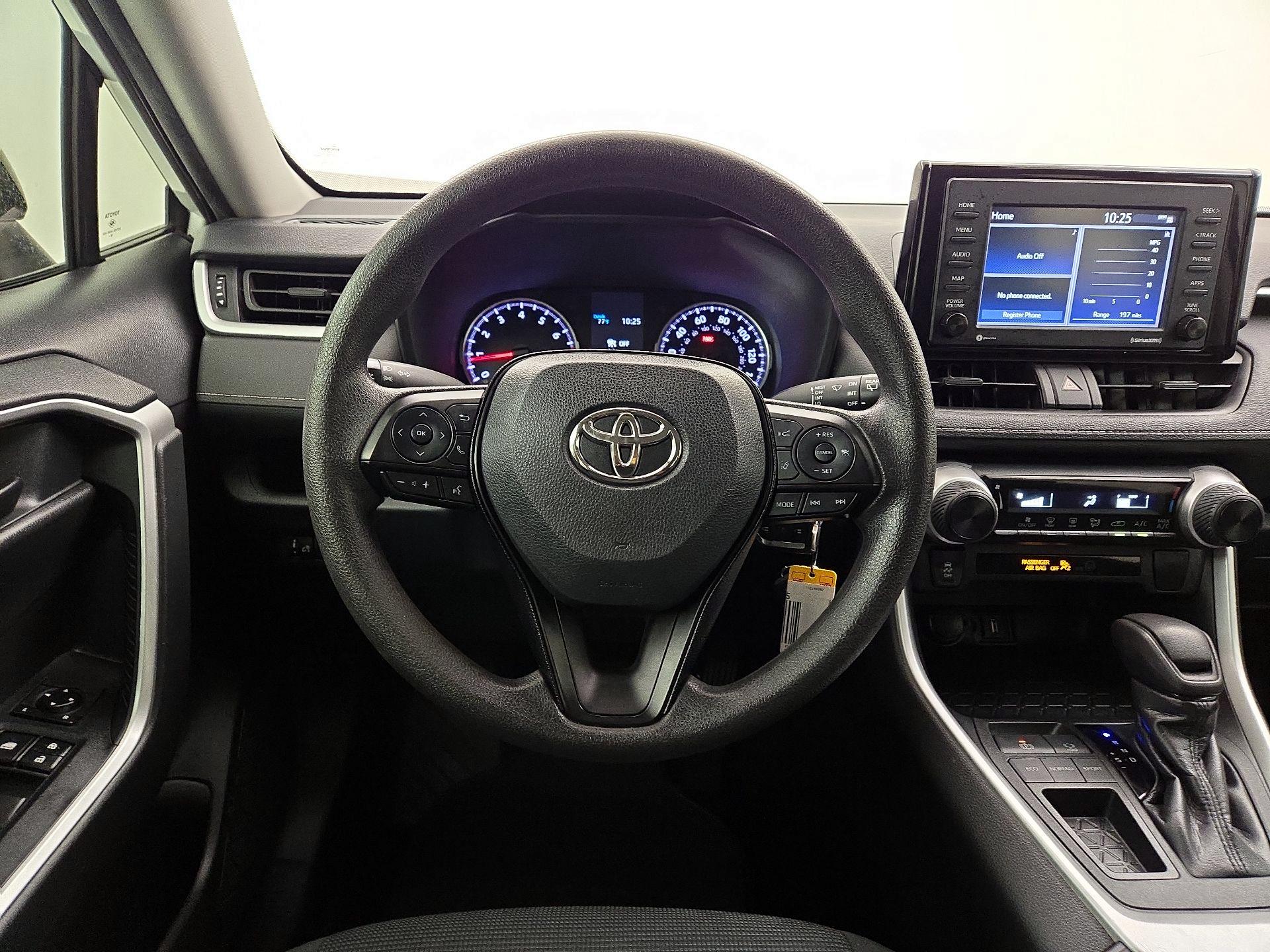 Thumbnail: 2020 Toyota RAV4 - 10