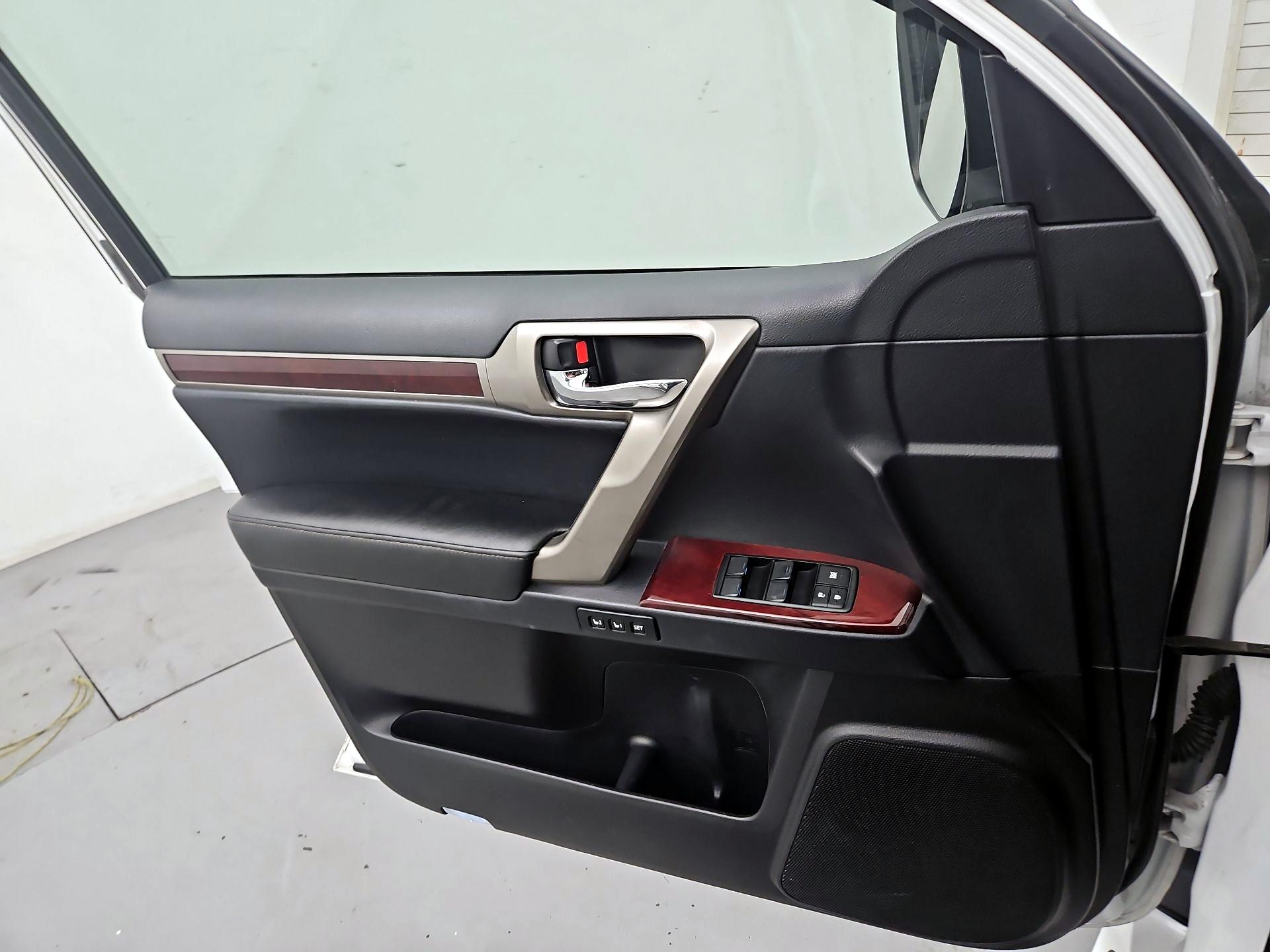 Thumbnail: 2018 Lexus GX - 12