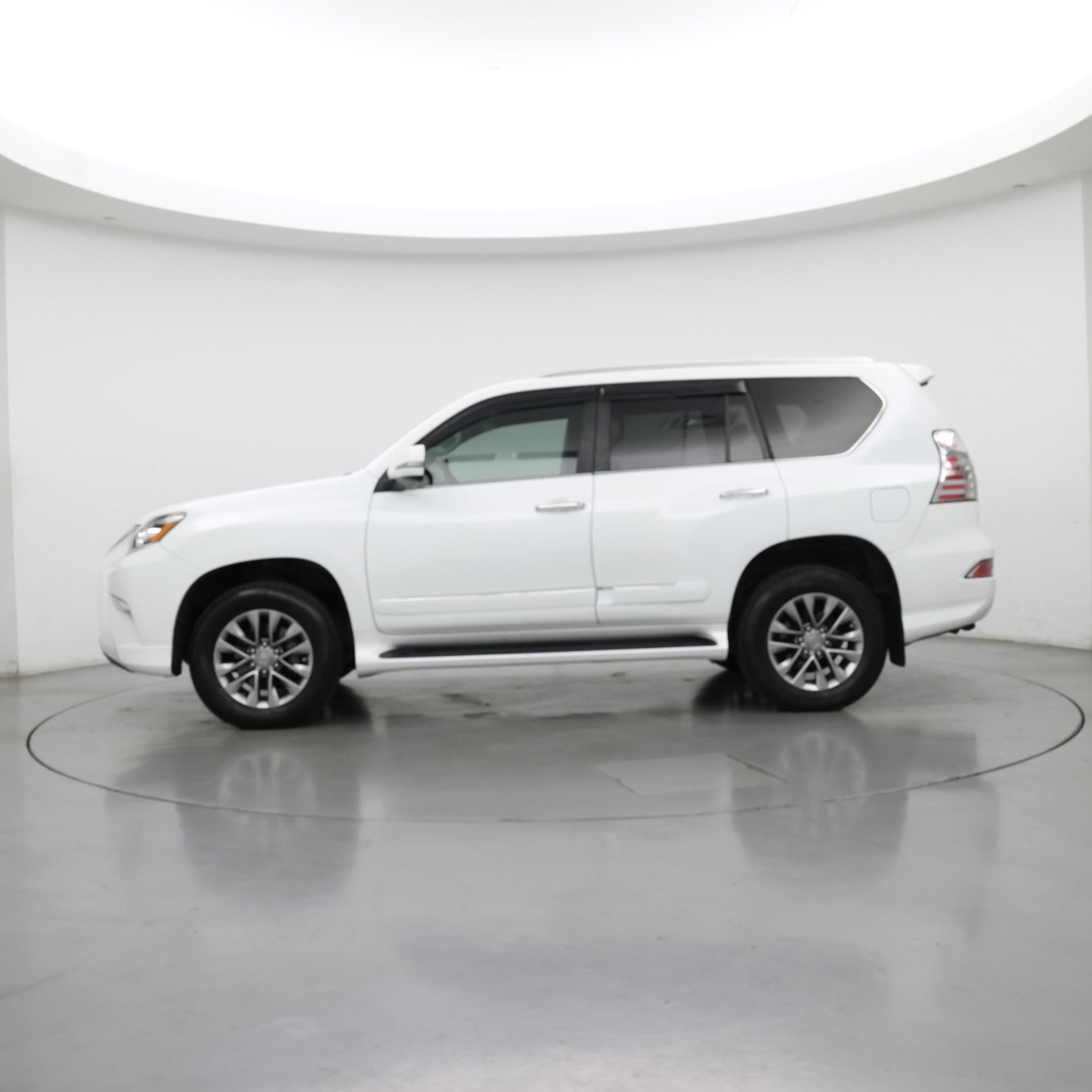 Thumbnail: 2018 Lexus GX - 3