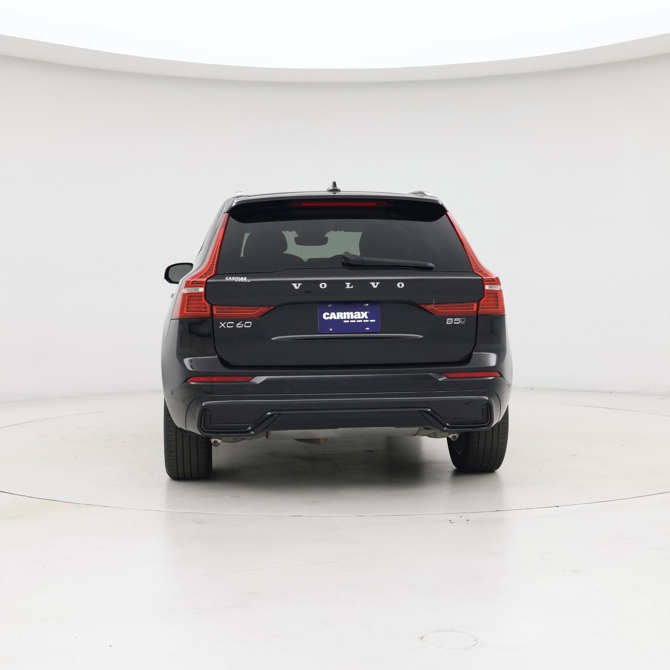 Thumbnail: 2025 Volvo XC60 - 6