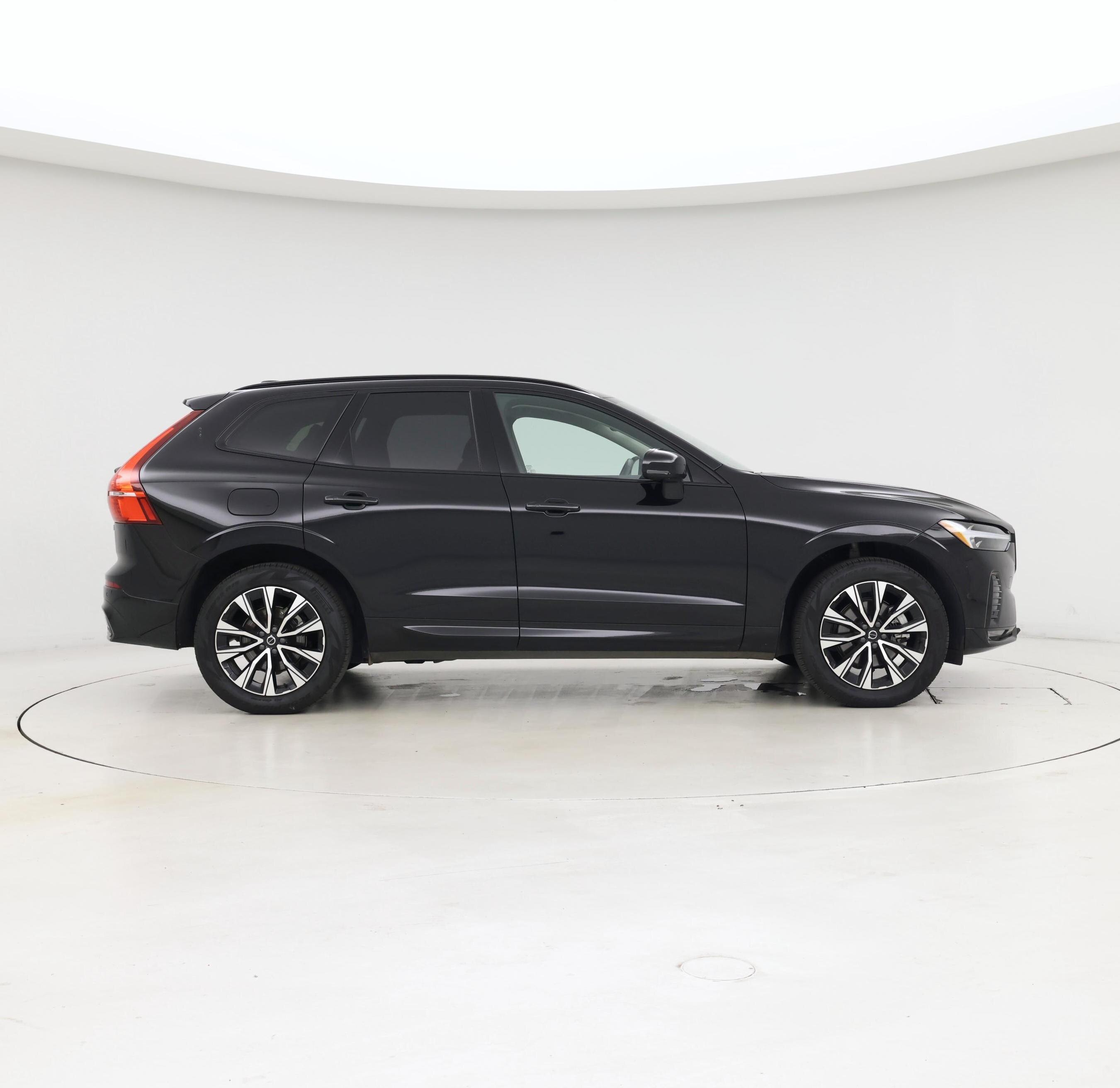 Thumbnail: 2025 Volvo XC60 - 7