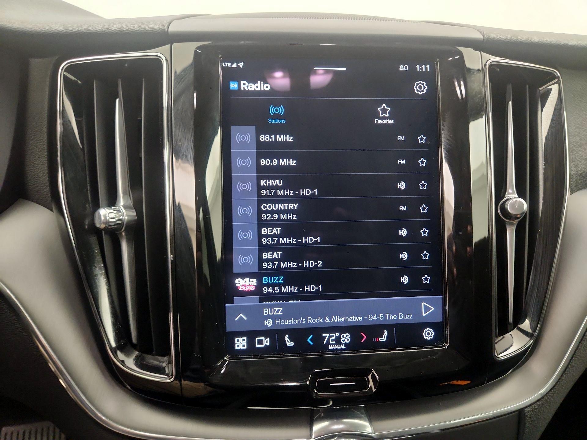 Thumbnail: 2025 Volvo XC60 - 16