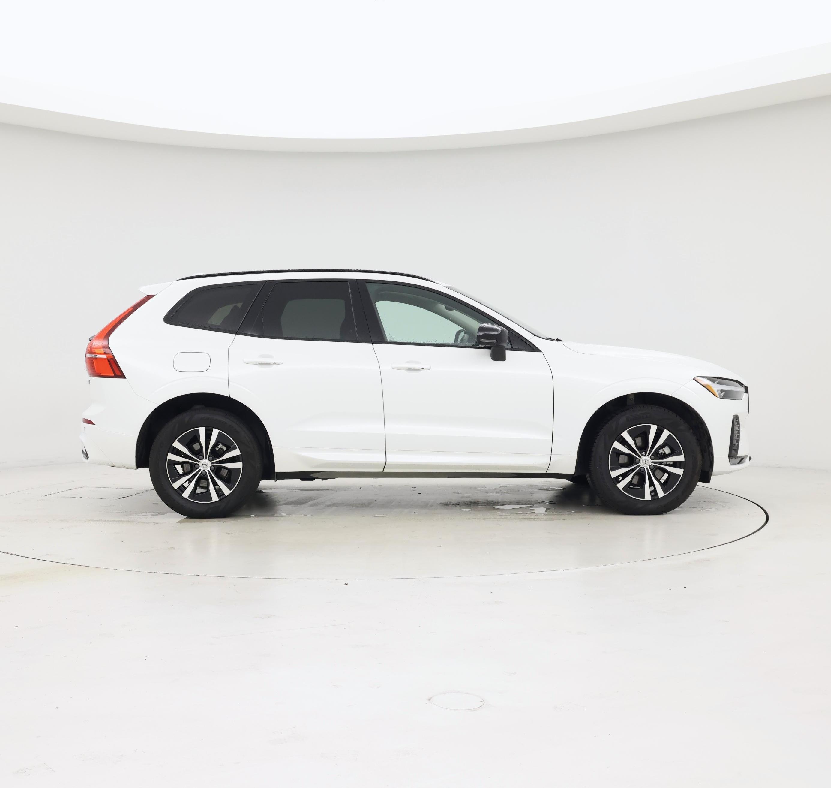 Thumbnail: 2025 Volvo XC60 - 7
