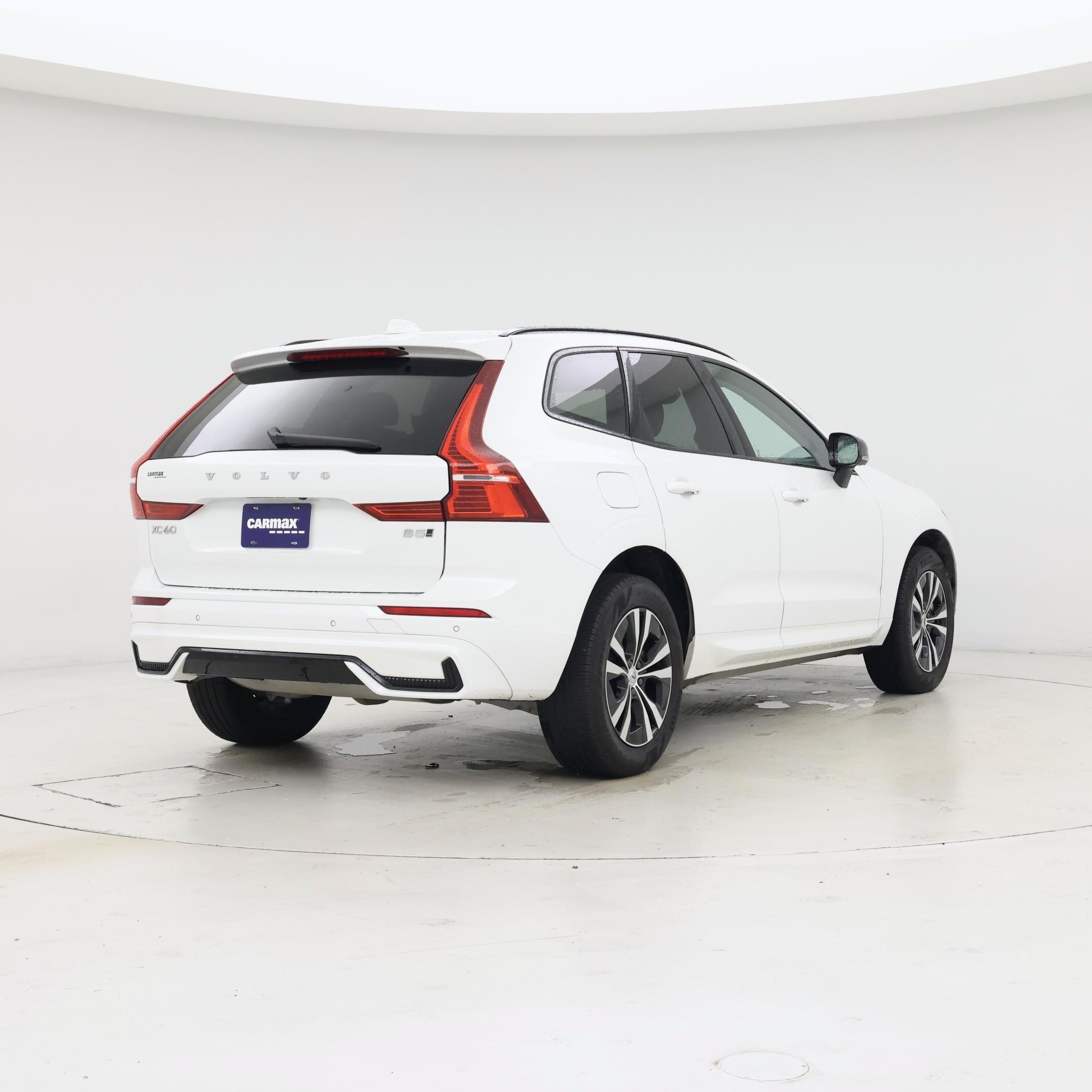 Thumbnail: 2025 Volvo XC60 - 8