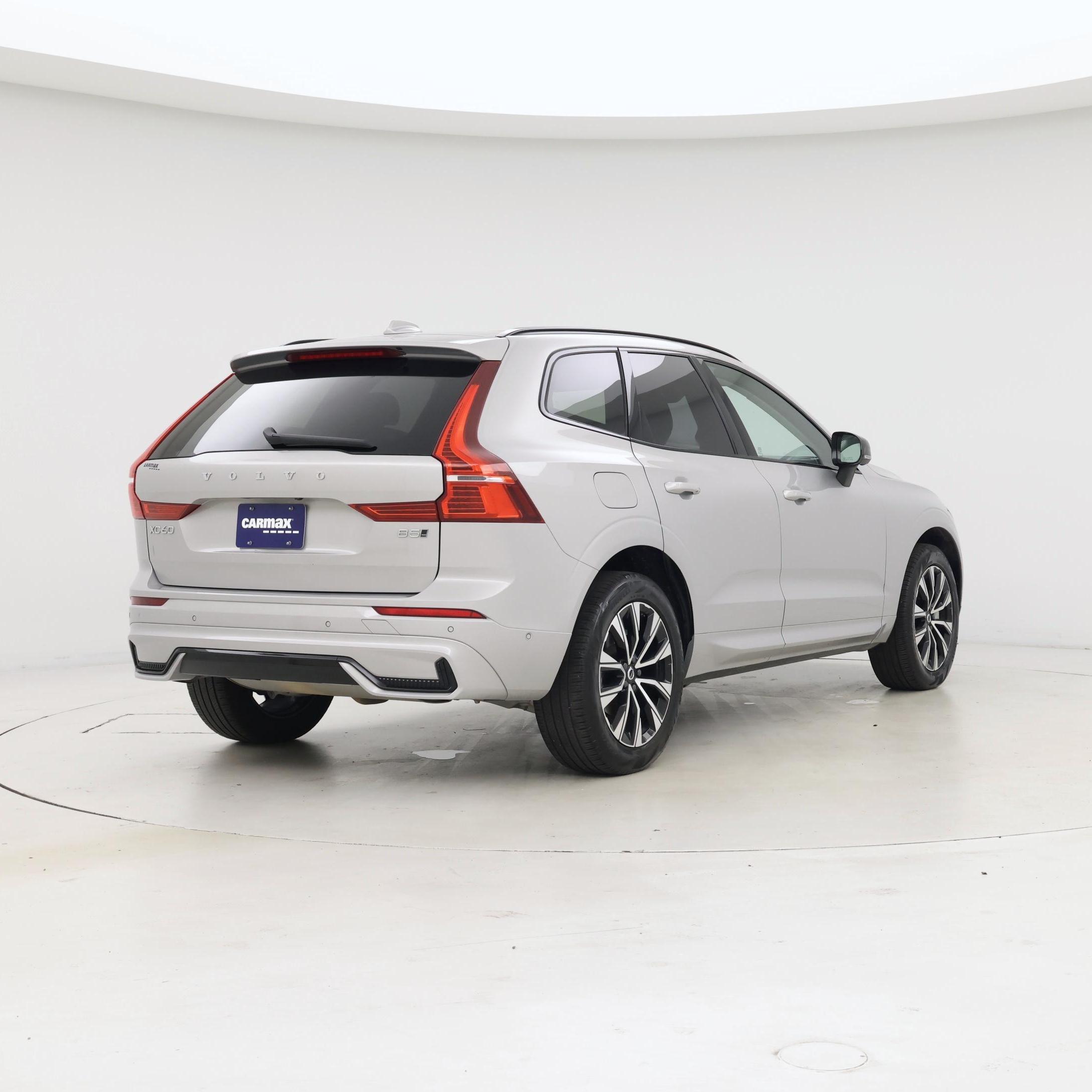 Thumbnail: 2025 Volvo XC60 - 8