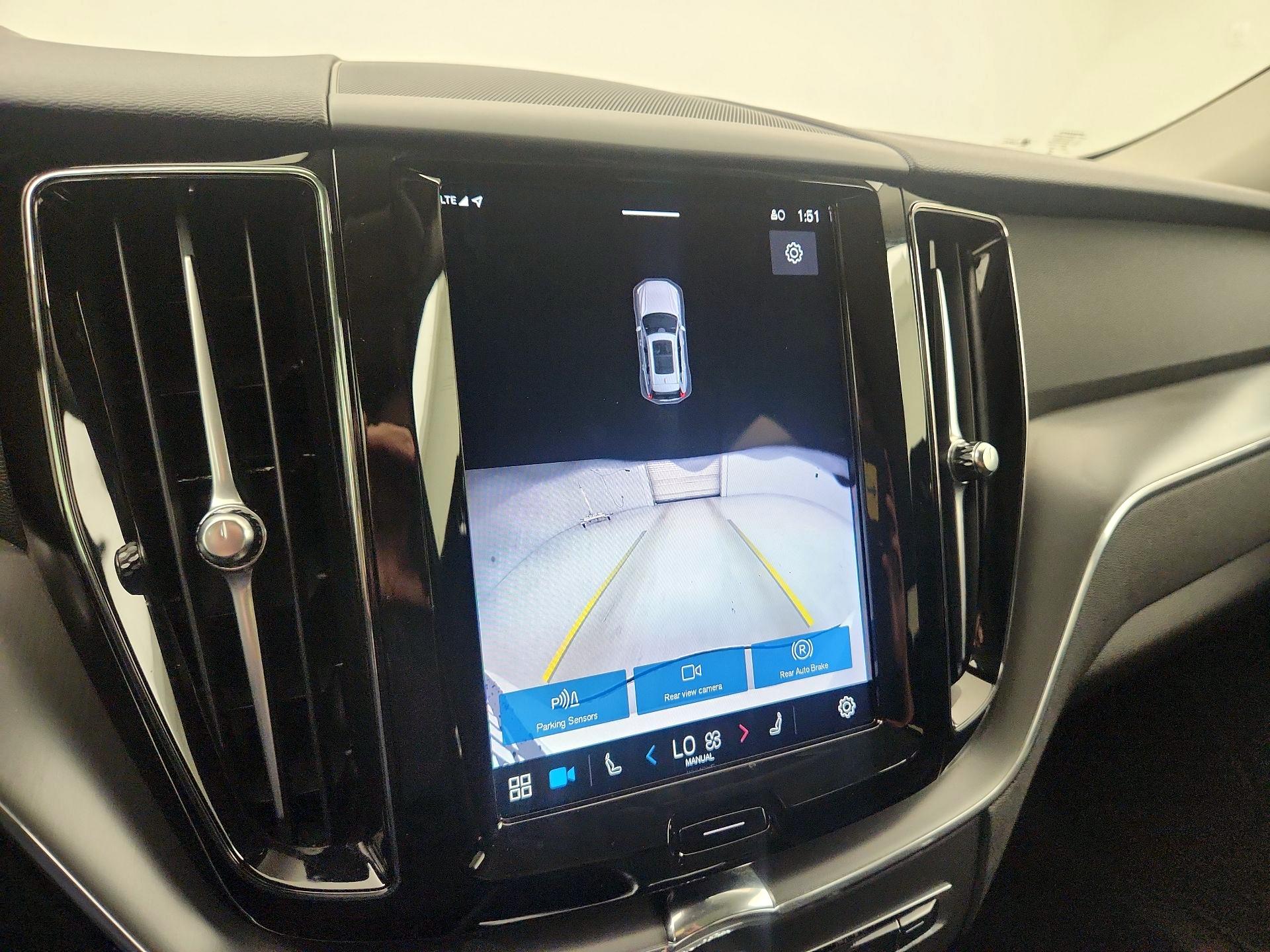 Thumbnail: 2025 Volvo XC60 - 13