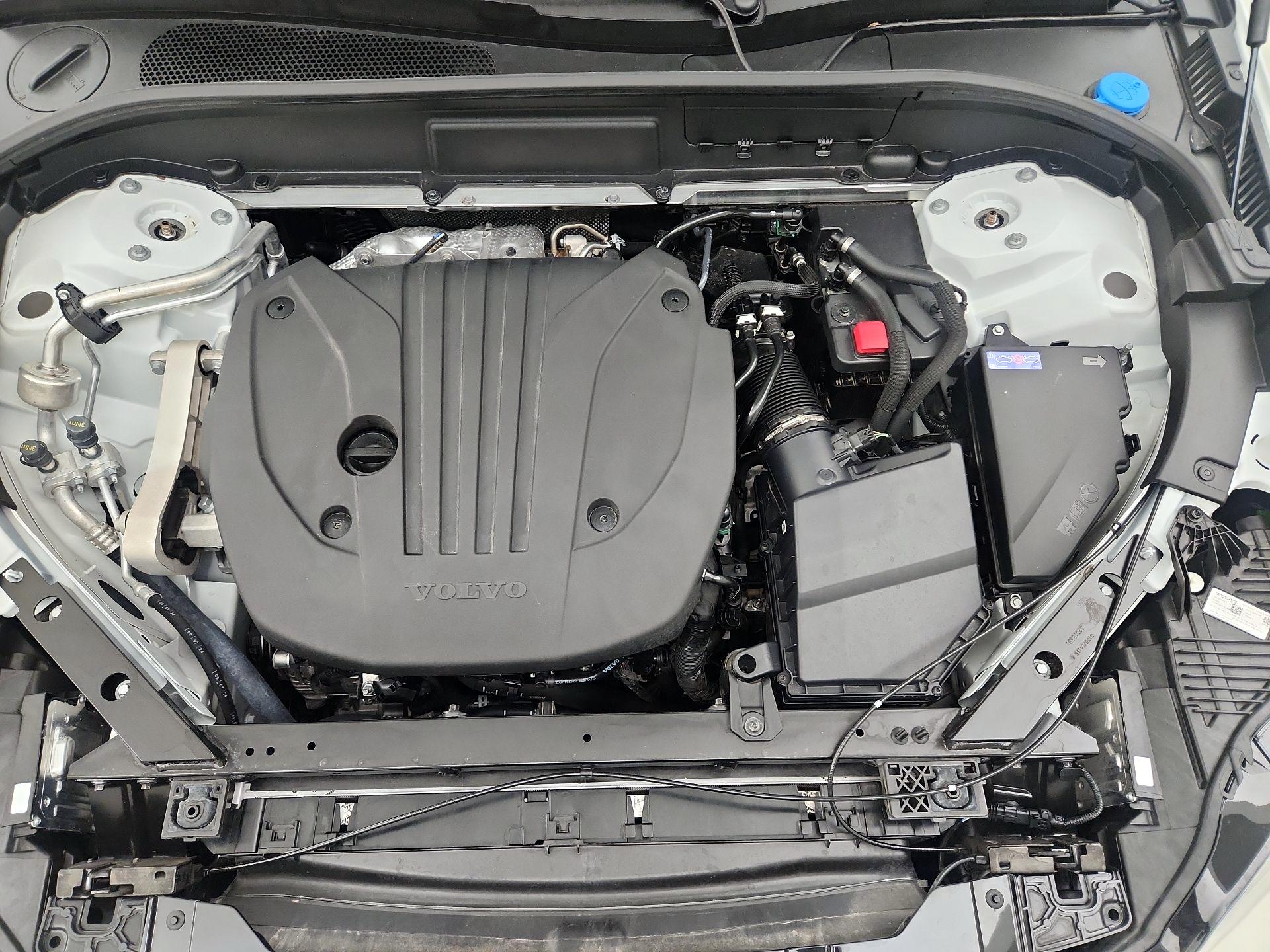 Thumbnail: 2025 Volvo XC60 - 19