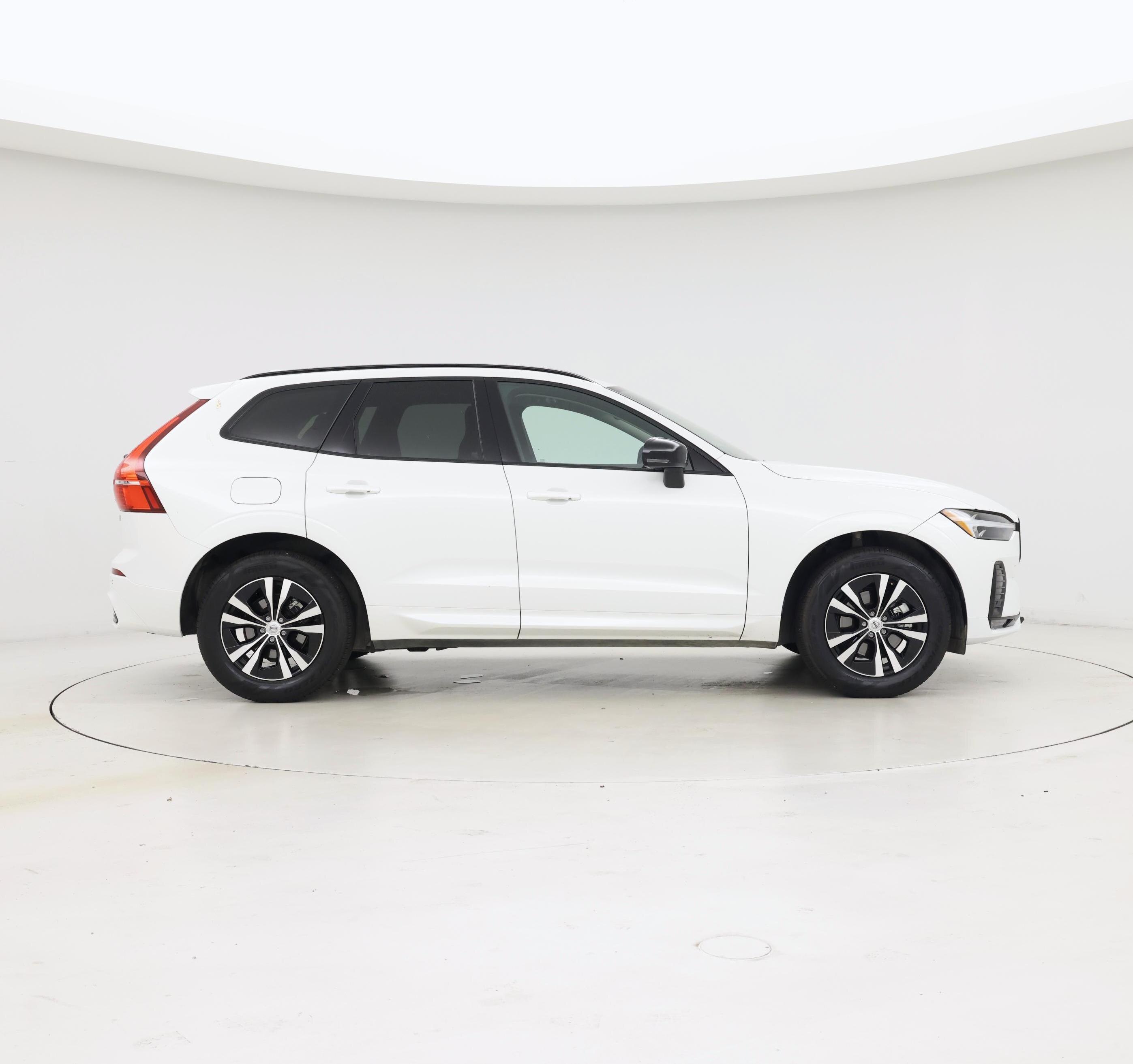 Thumbnail: 2025 Volvo XC60 - 7